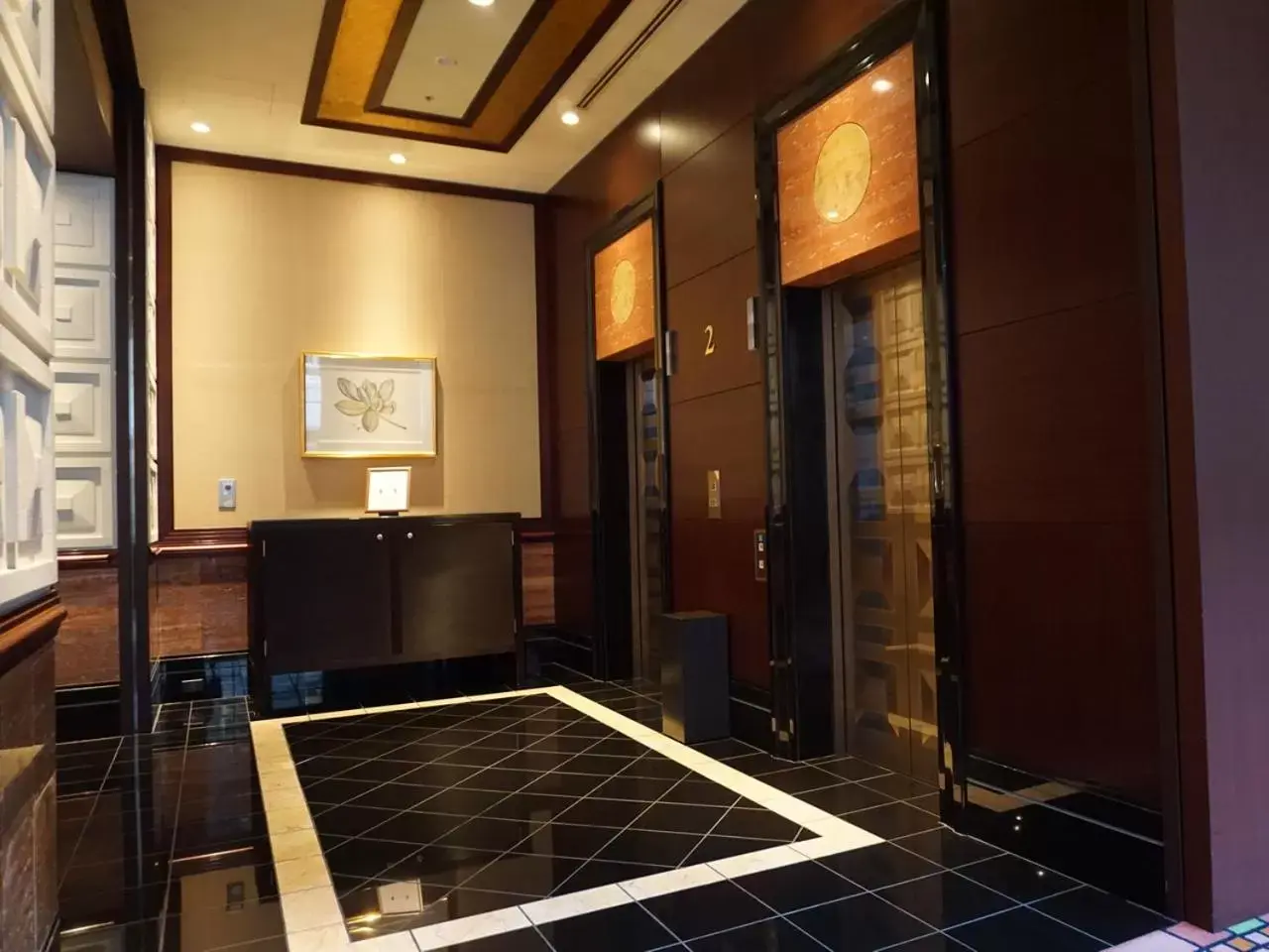 elevator, TV/Entertainment Center in Mito Plaza Hotel