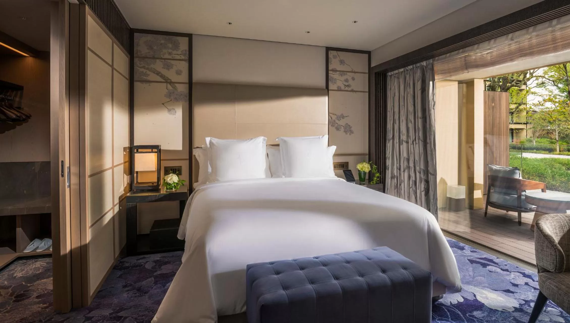 Bedroom, Bed in Four Seasons Hotel Kyoto