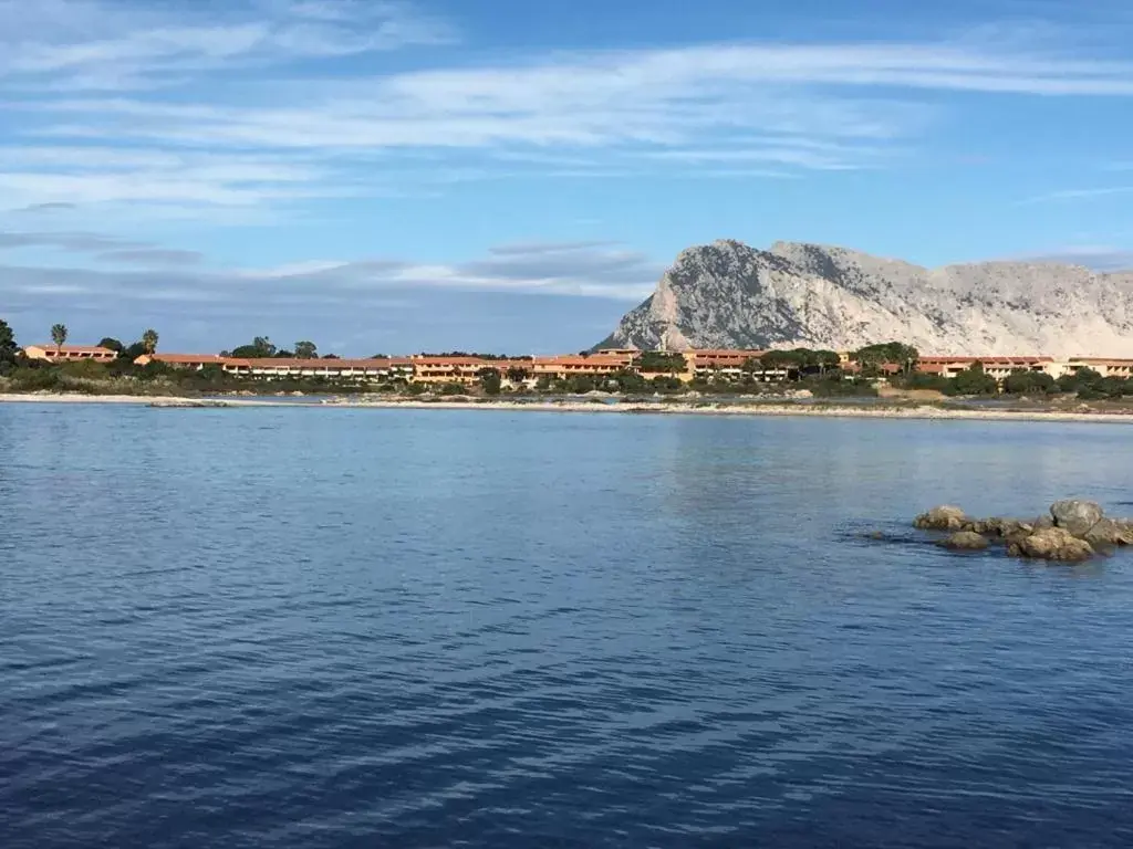 Porto Coda Cavallo Salina Bamba