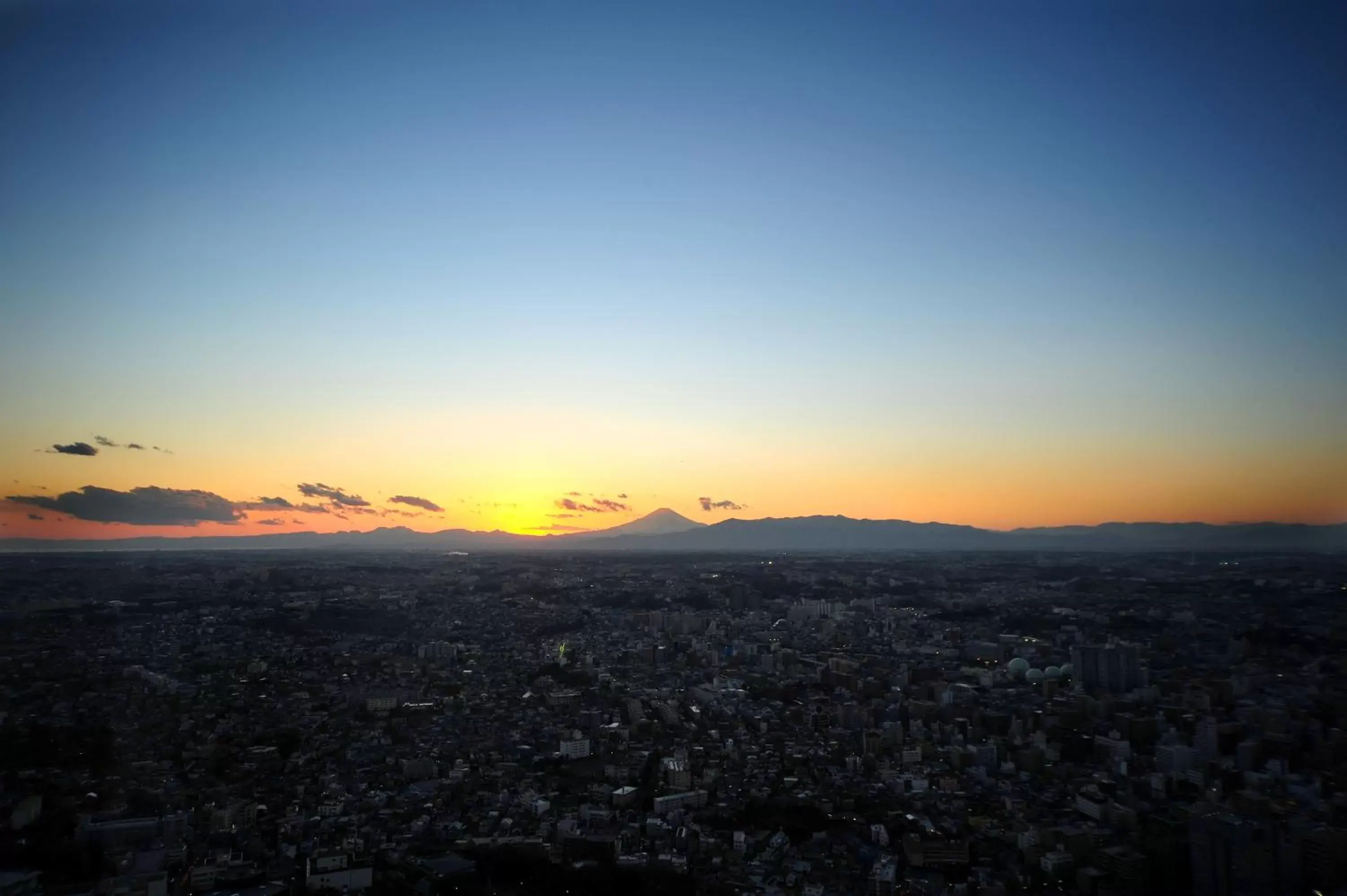 City view, Sunrise/Sunset in Yokohama Royal Park Hotel