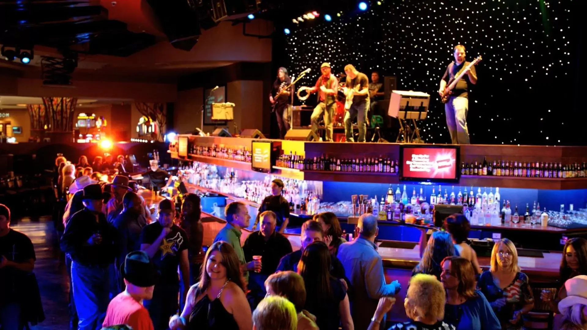 Nightclub / DJ in Cherokee Casino West Siloam Springs Resort