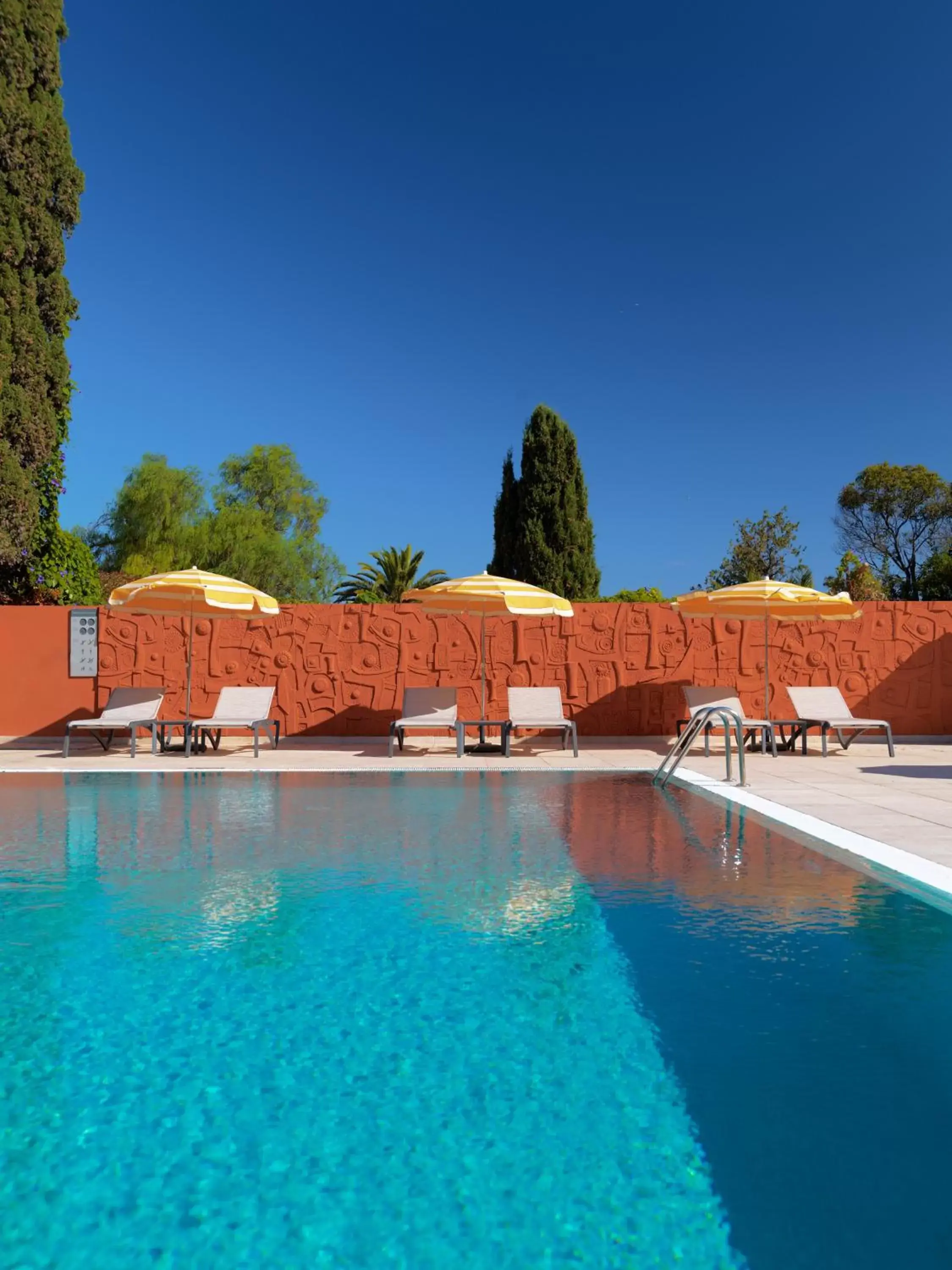 Swimming Pool in H10 Imperial Tarraco 4* Sup