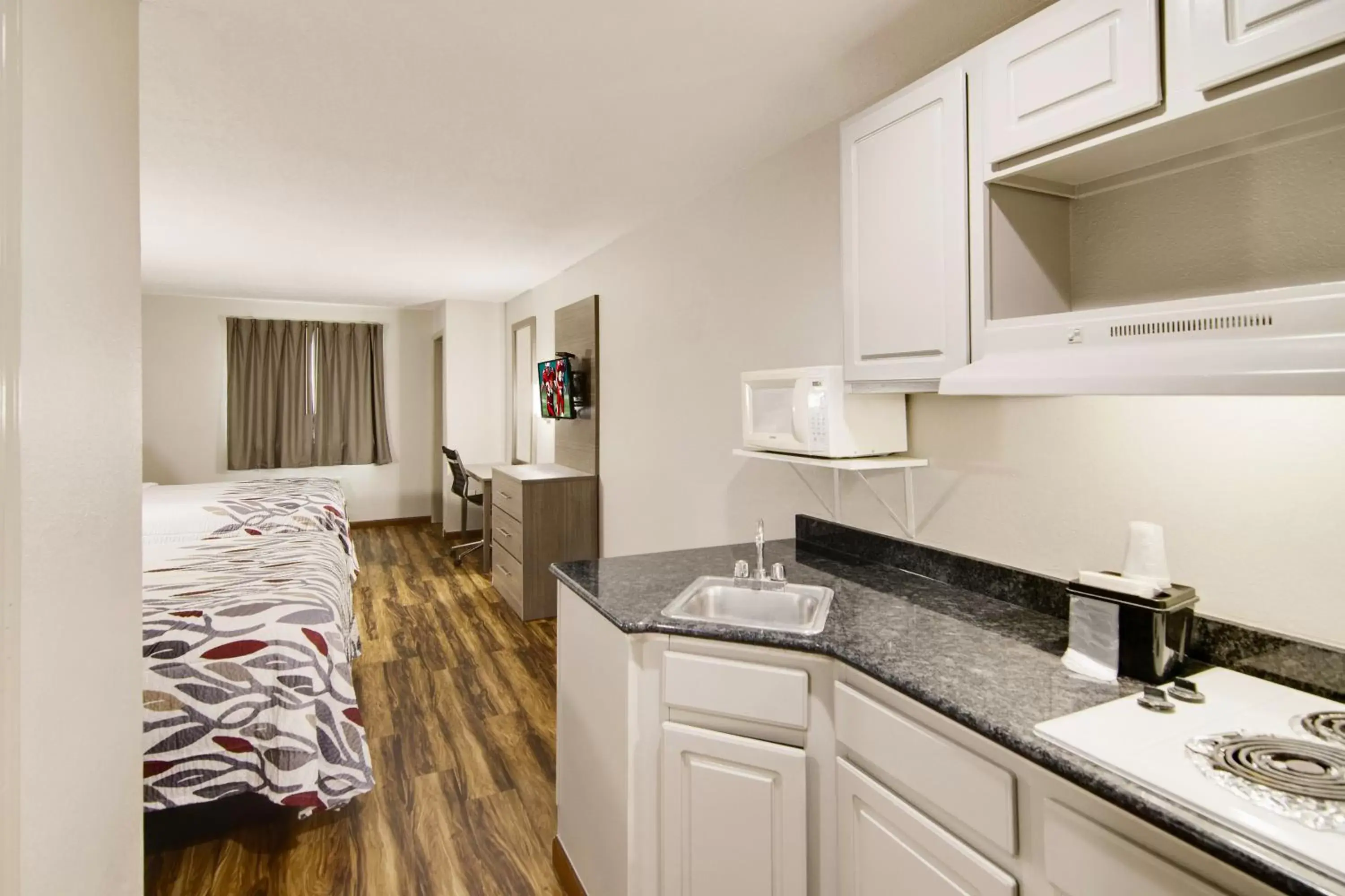 Deluxe Room with Two Queen Beds with Kitchenette Non-Smoking in Red Roof Inn & Suites Pensacola-NAS Corry Deluxe Room with Two Queen Beds with Kitchenette Non-Smoking in Red Roof Inn & Suites Pensacola-NAS Corry