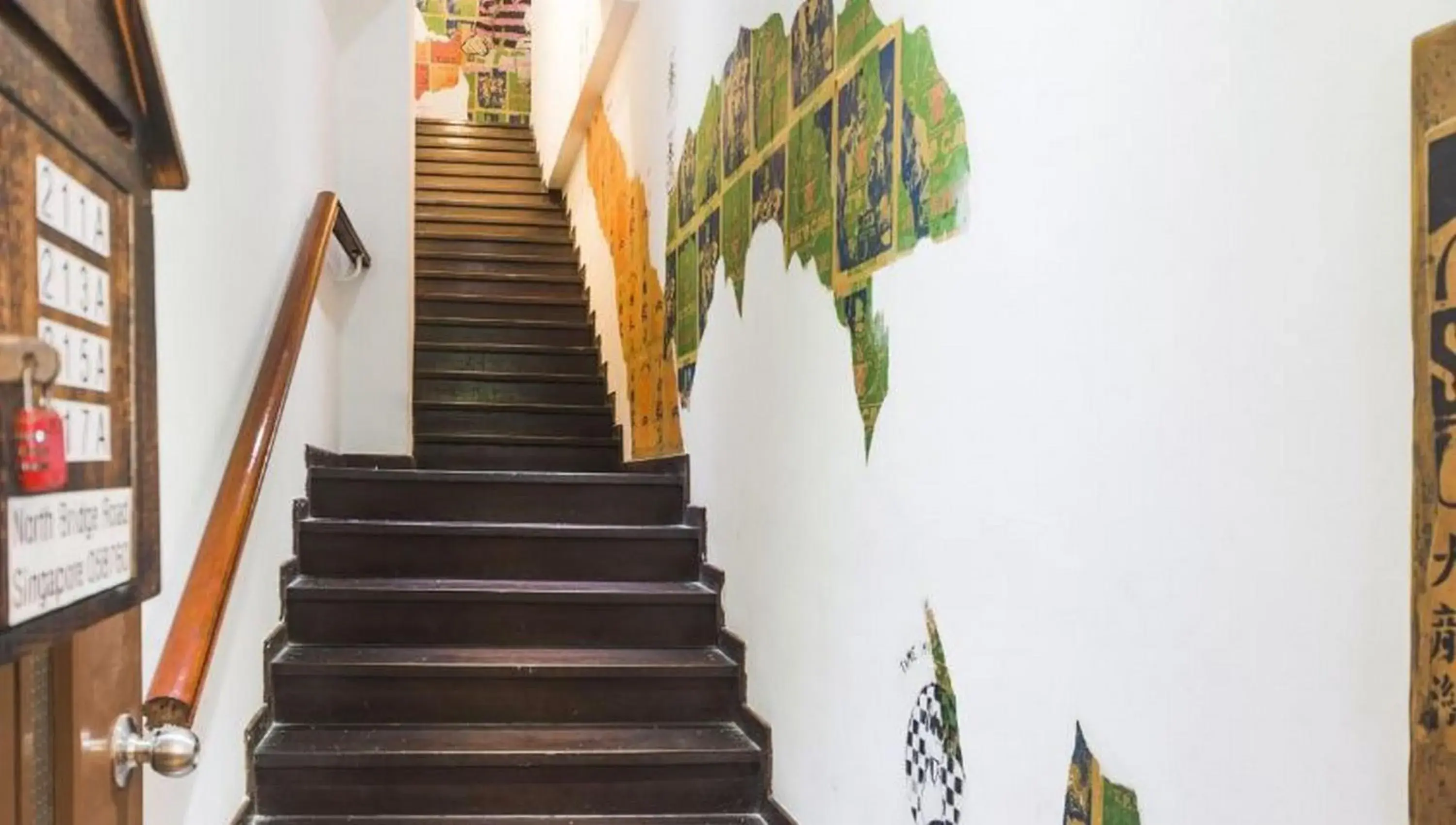 Facade/entrance in BEAT Arts Hostel at Chinatown Facade/entrance in BEAT Arts Hostel at Chinatown