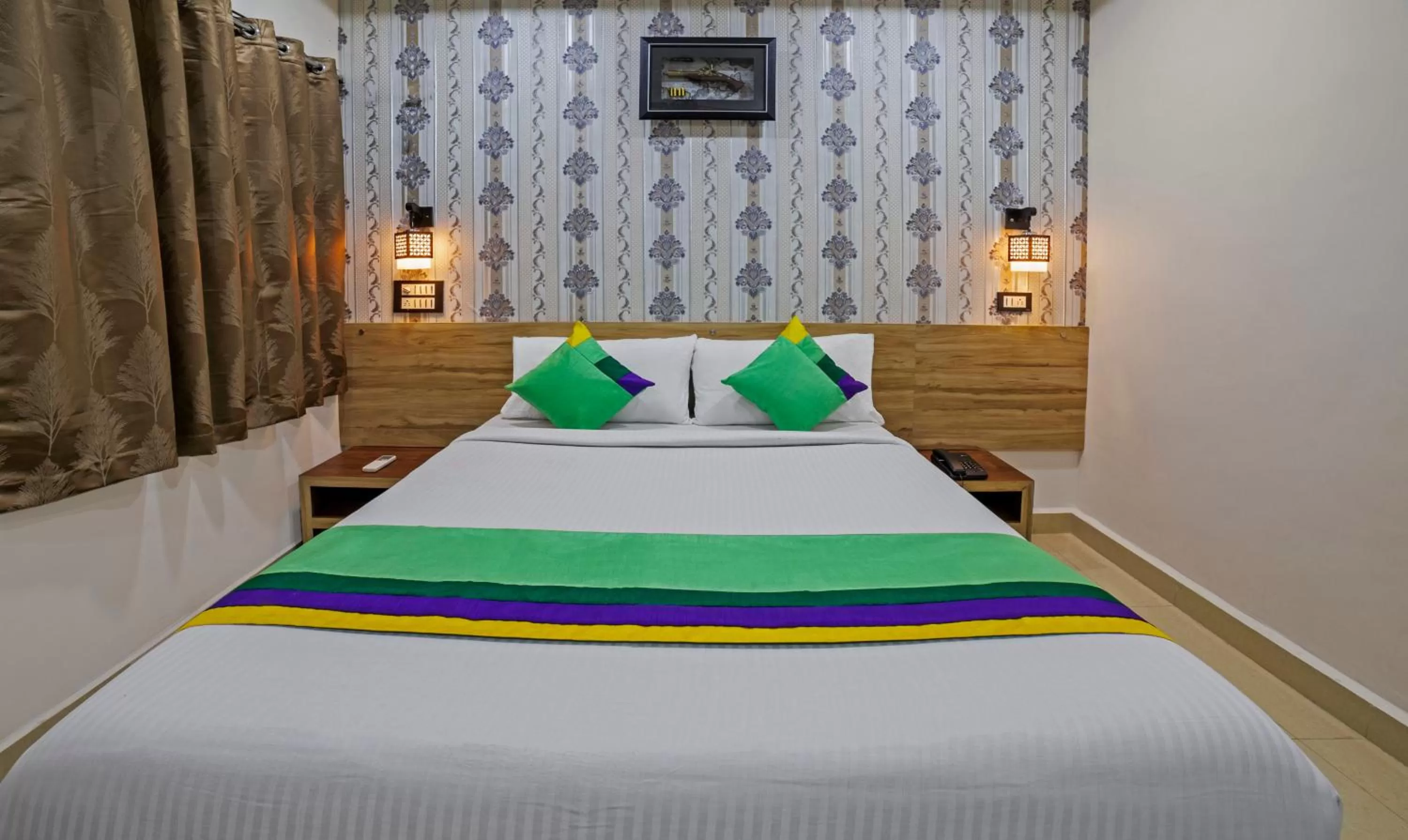 Bedroom, Bed in Treebo Seven Inn