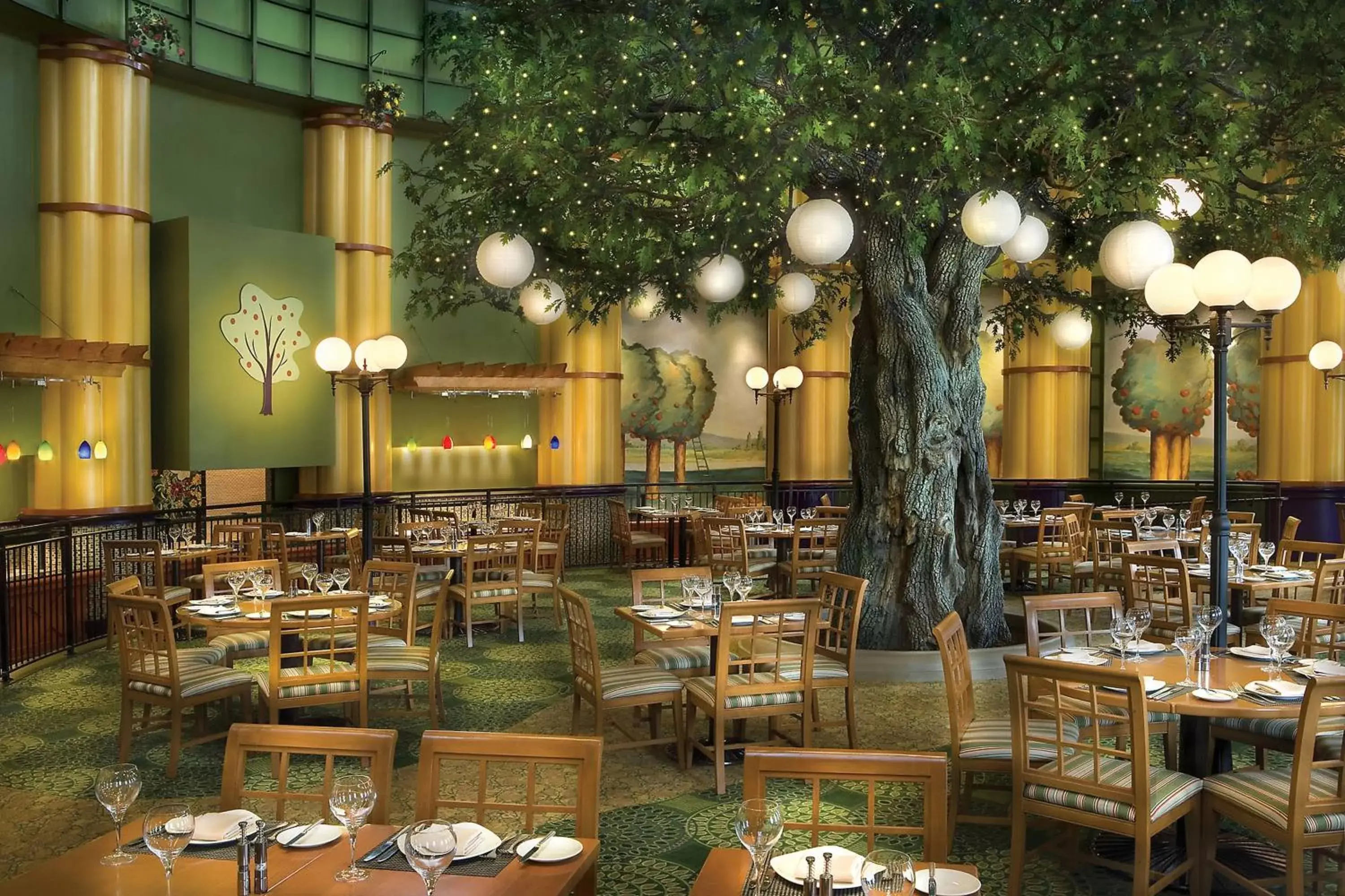 Restaurant/Places to Eat in Walt Disney World Swan
