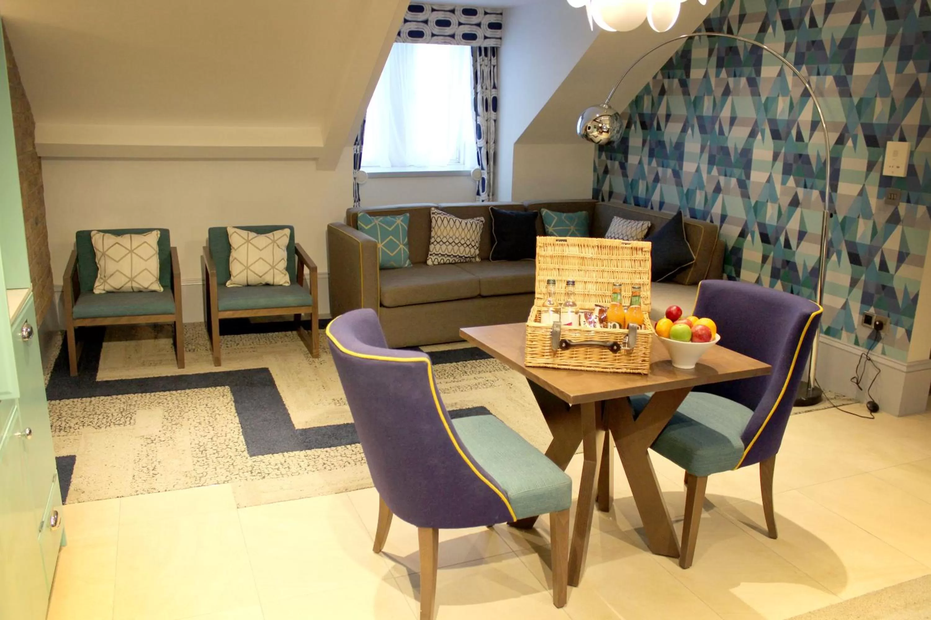 Seating area in 91 Aparthotel Jesmond Road