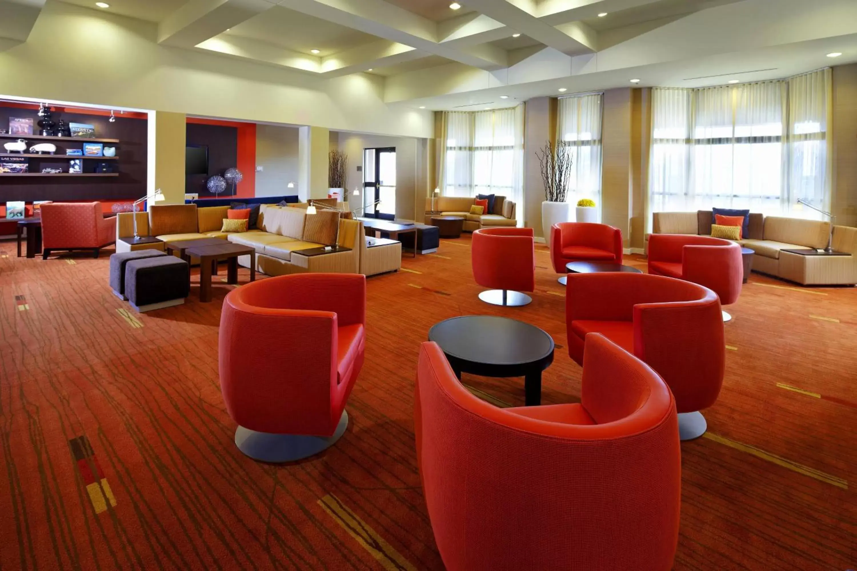 Lobby or reception, Lounge/Bar in Courtyard Altoona