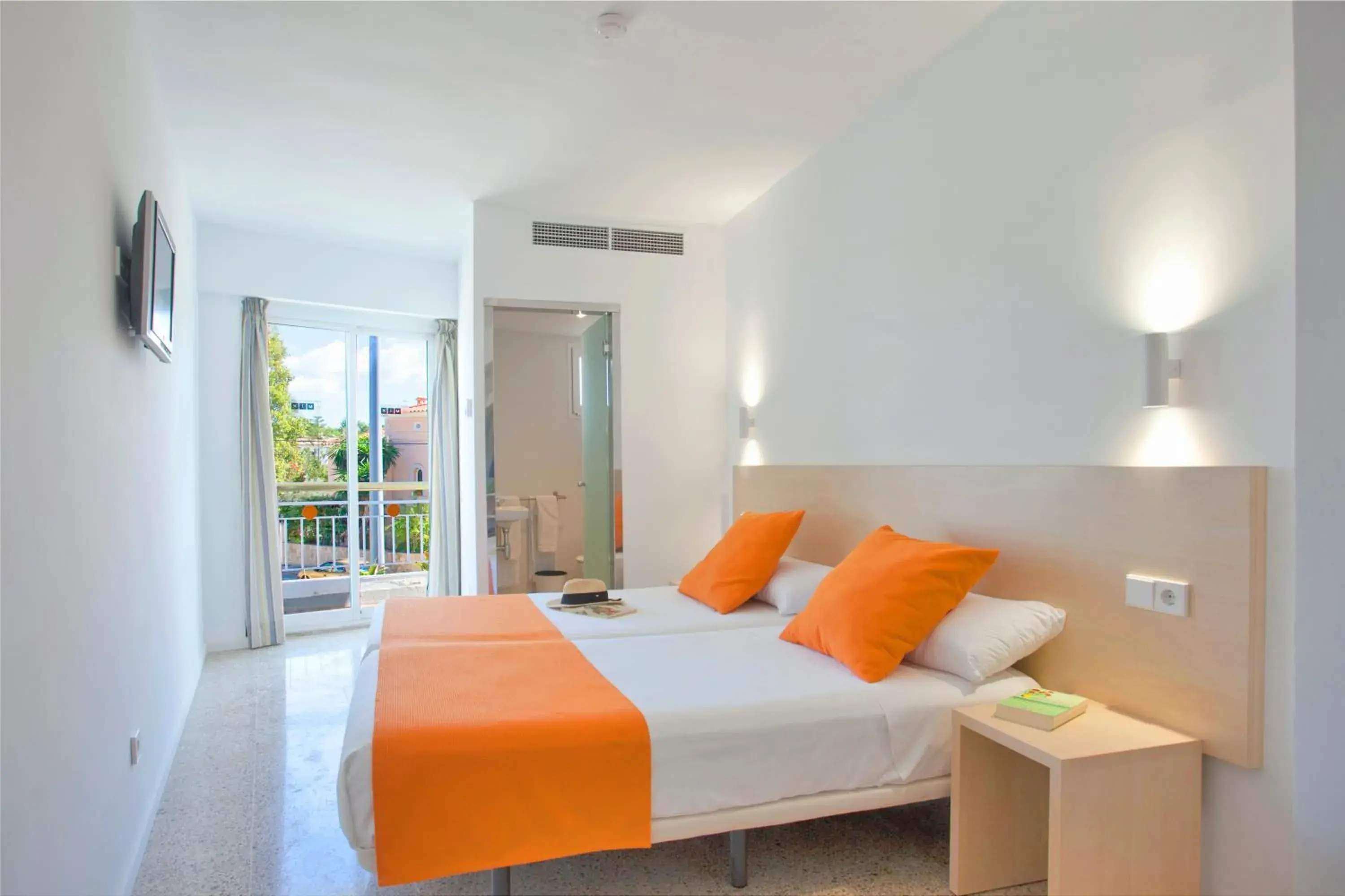 Photo of the whole room, Bed in Mix Peru Playa Photo of the whole room, Bed in Mix Peru Playa