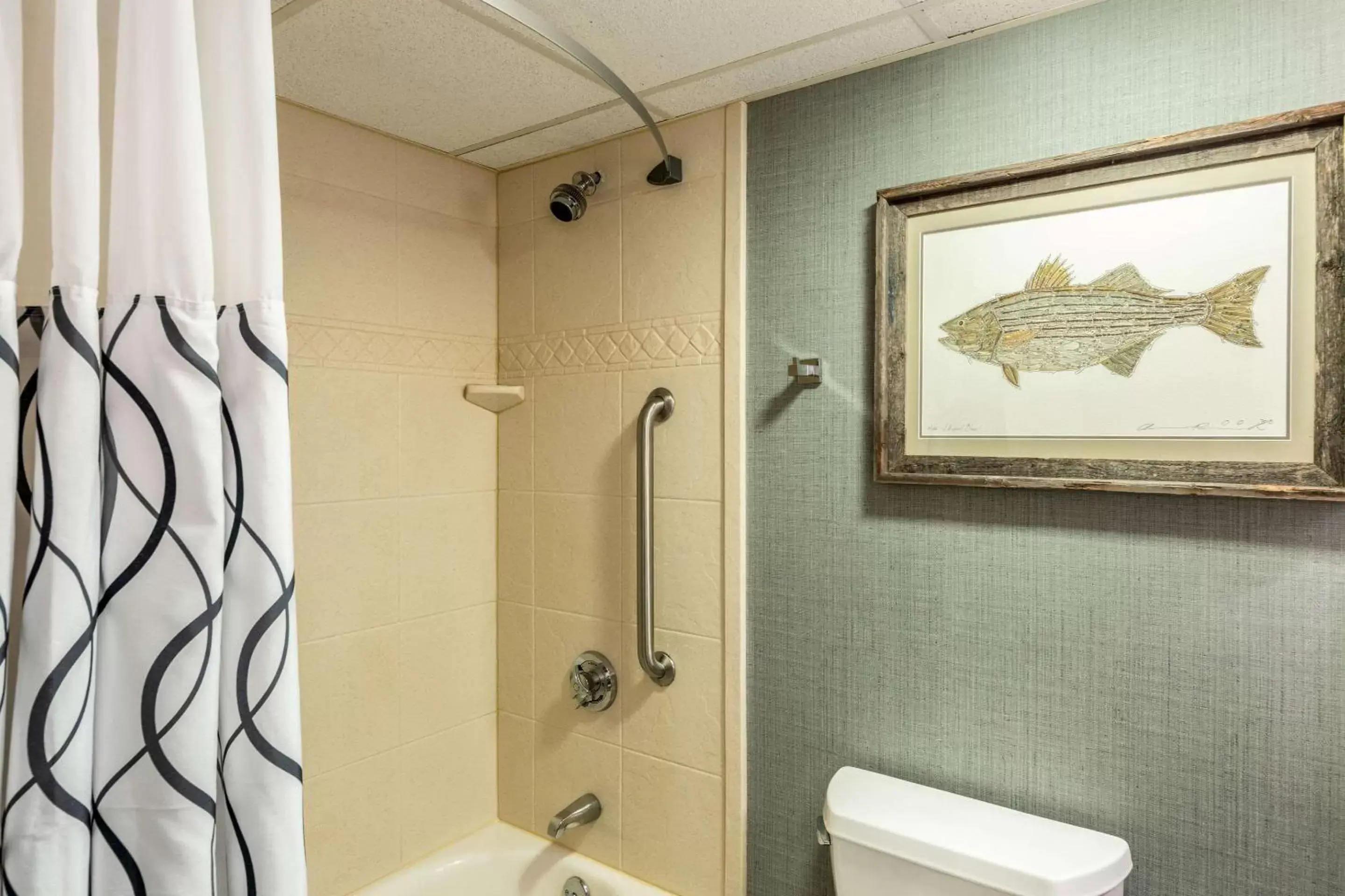 Bathroom in Edgar Hotel Martha's Vineyard, Ascend Hotel Collection