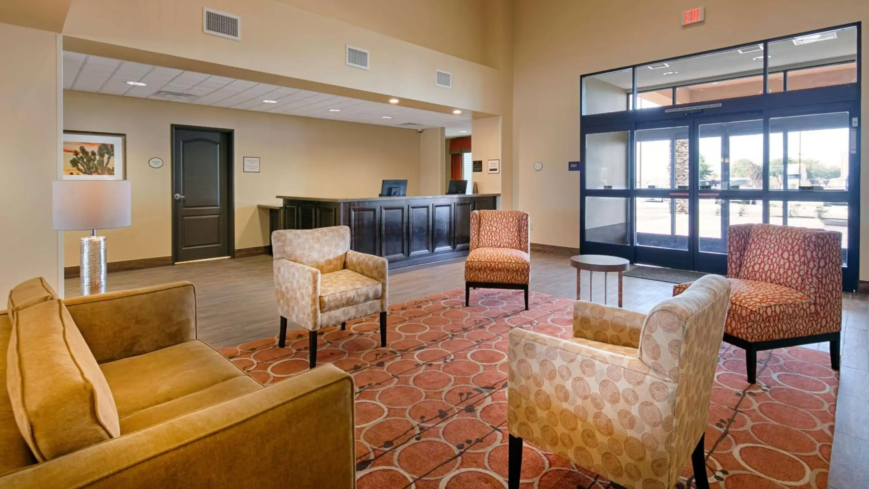 Lobby or reception, Lounge/Bar in Best Western Plus Desert Poppy Inn