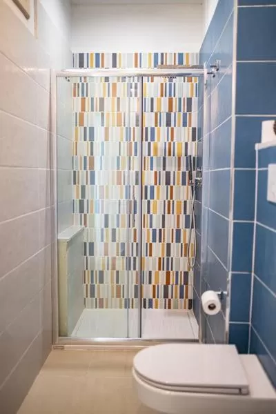 Shower in ToviMar Apartments