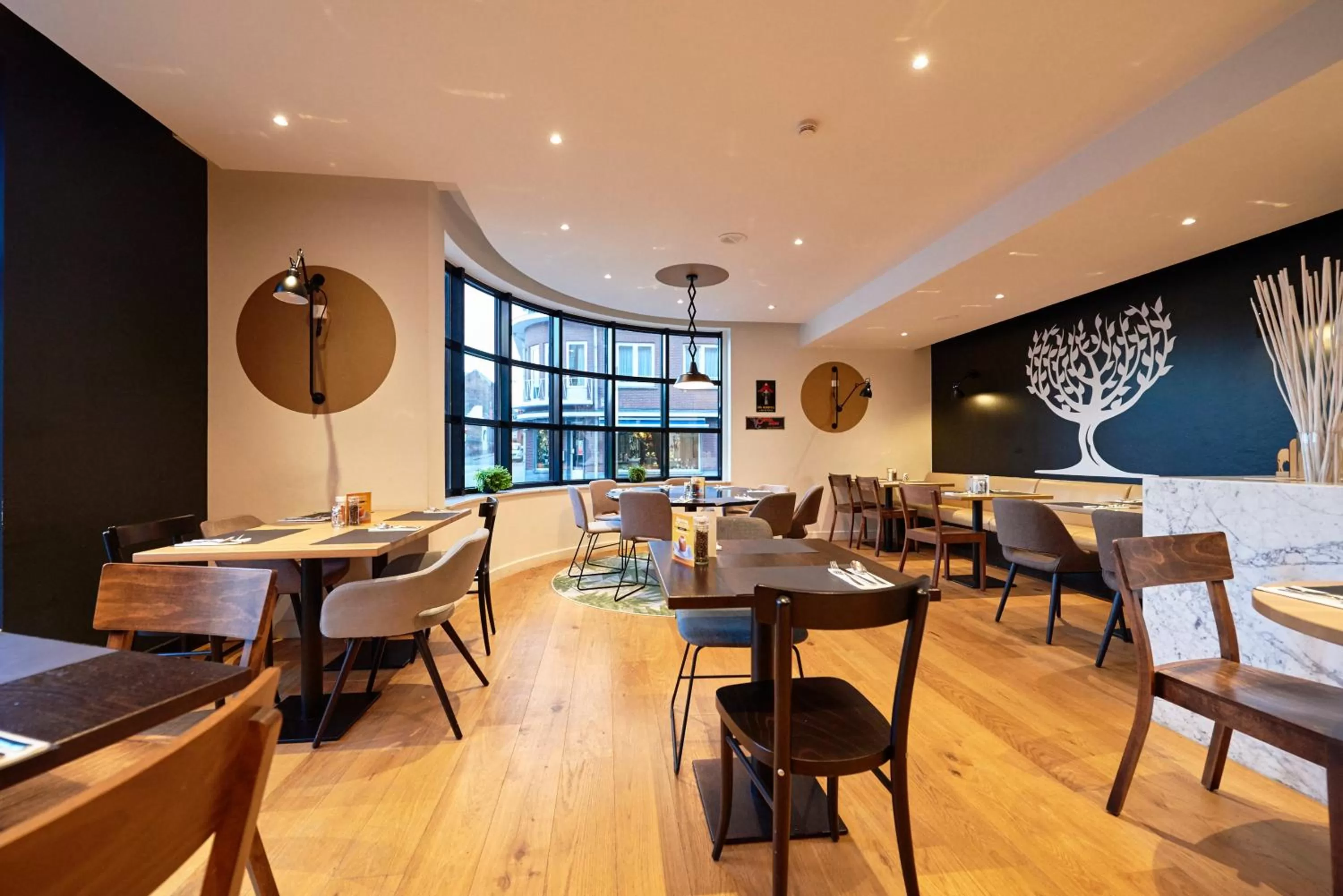 Restaurant/places to eat in Holiday Inn Hasselt by IHG