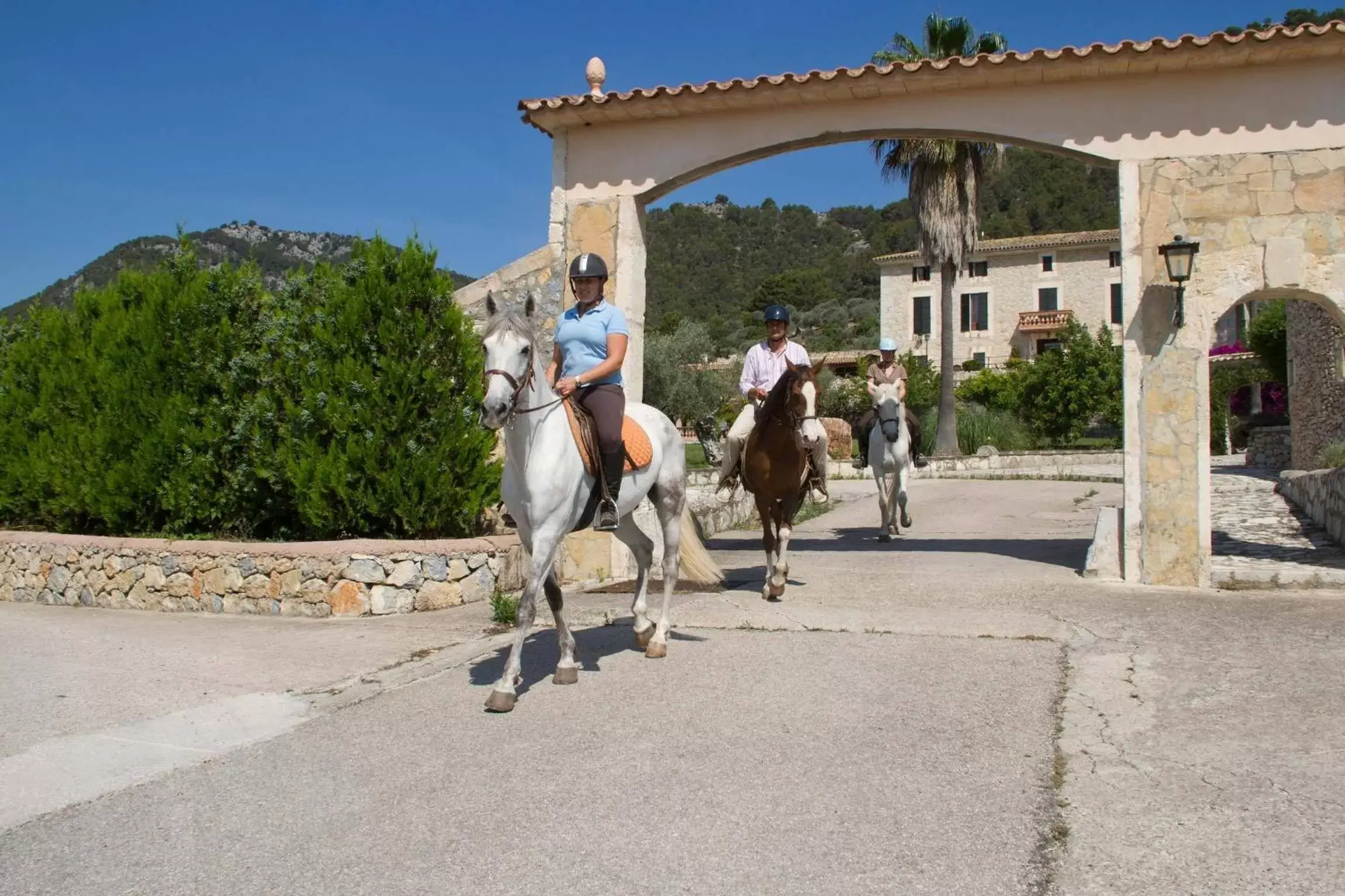 Horse-riding in Monnaber Nou Finca Hotel & Spa