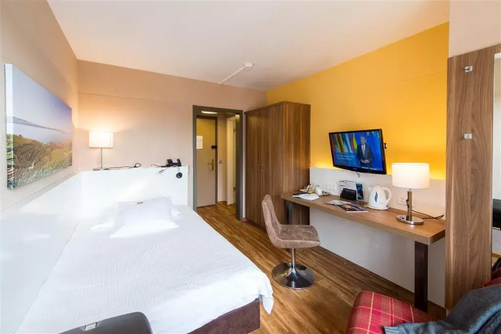 Bedroom in City Hotel Biel Bienne Free Parking