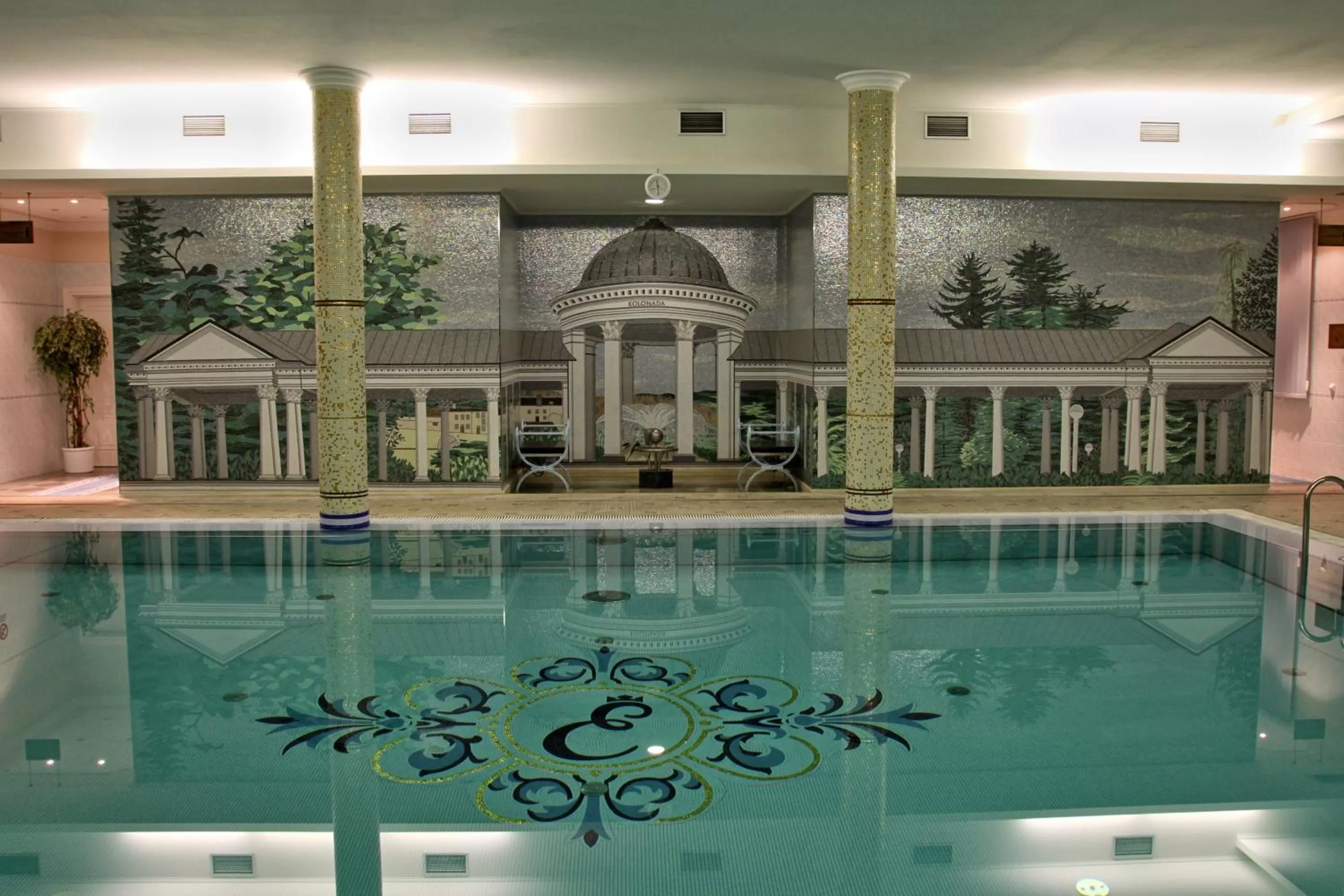 Swimming pool in Esplanade Spa and Golf Resort
