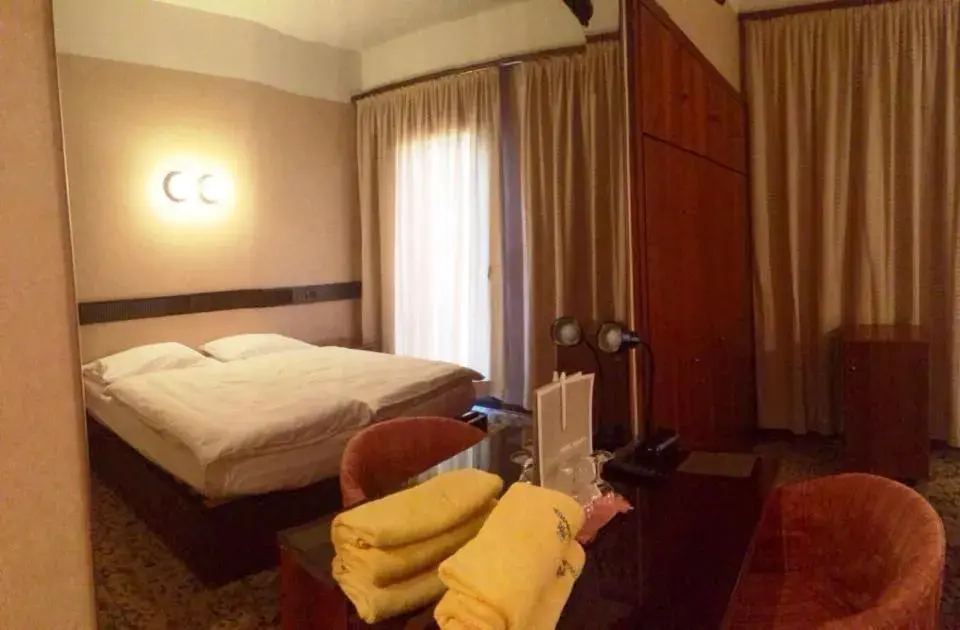 Photo of the whole room, Bed in Parc Hotel Casa Mia