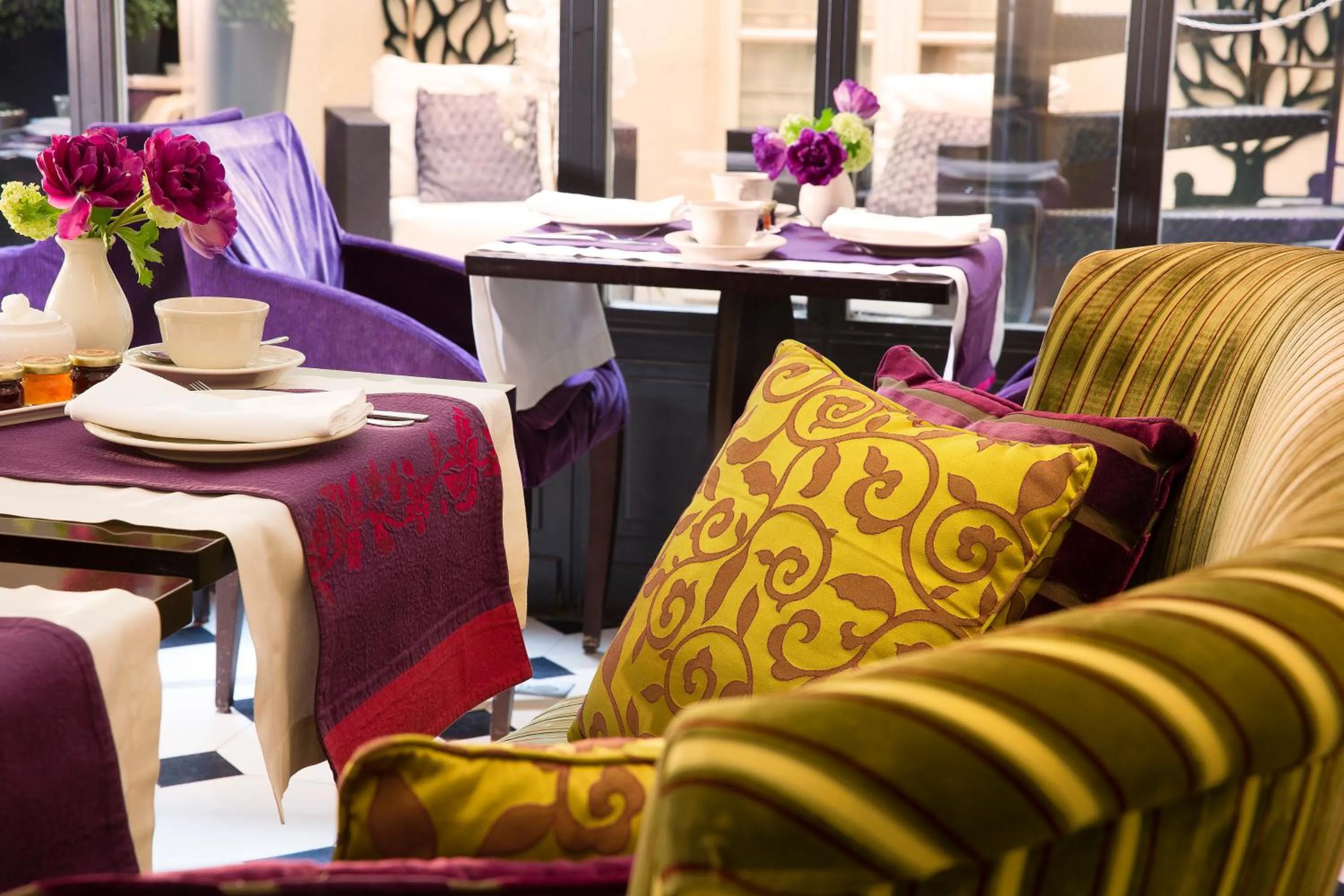 Seating area in Arioso