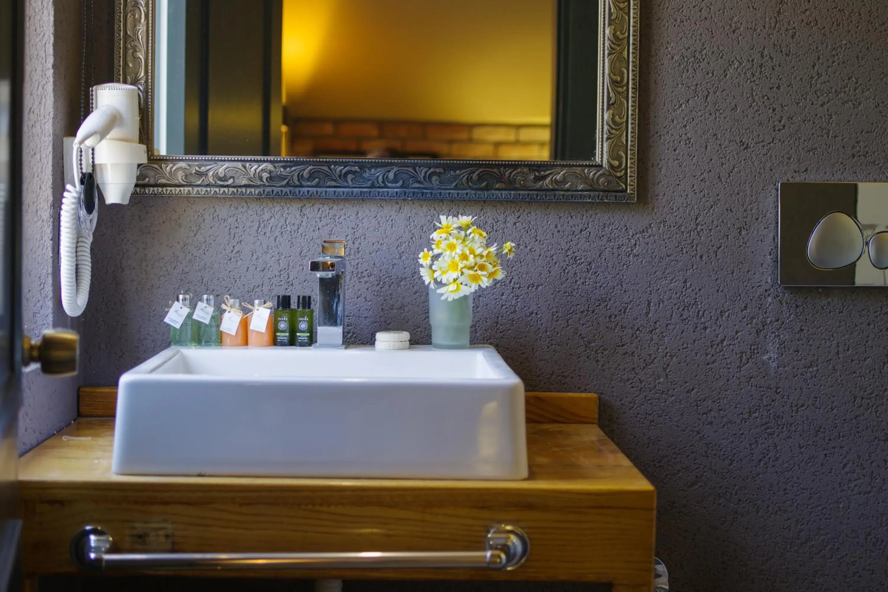 Bathroom in Morina Deluxe Hotel