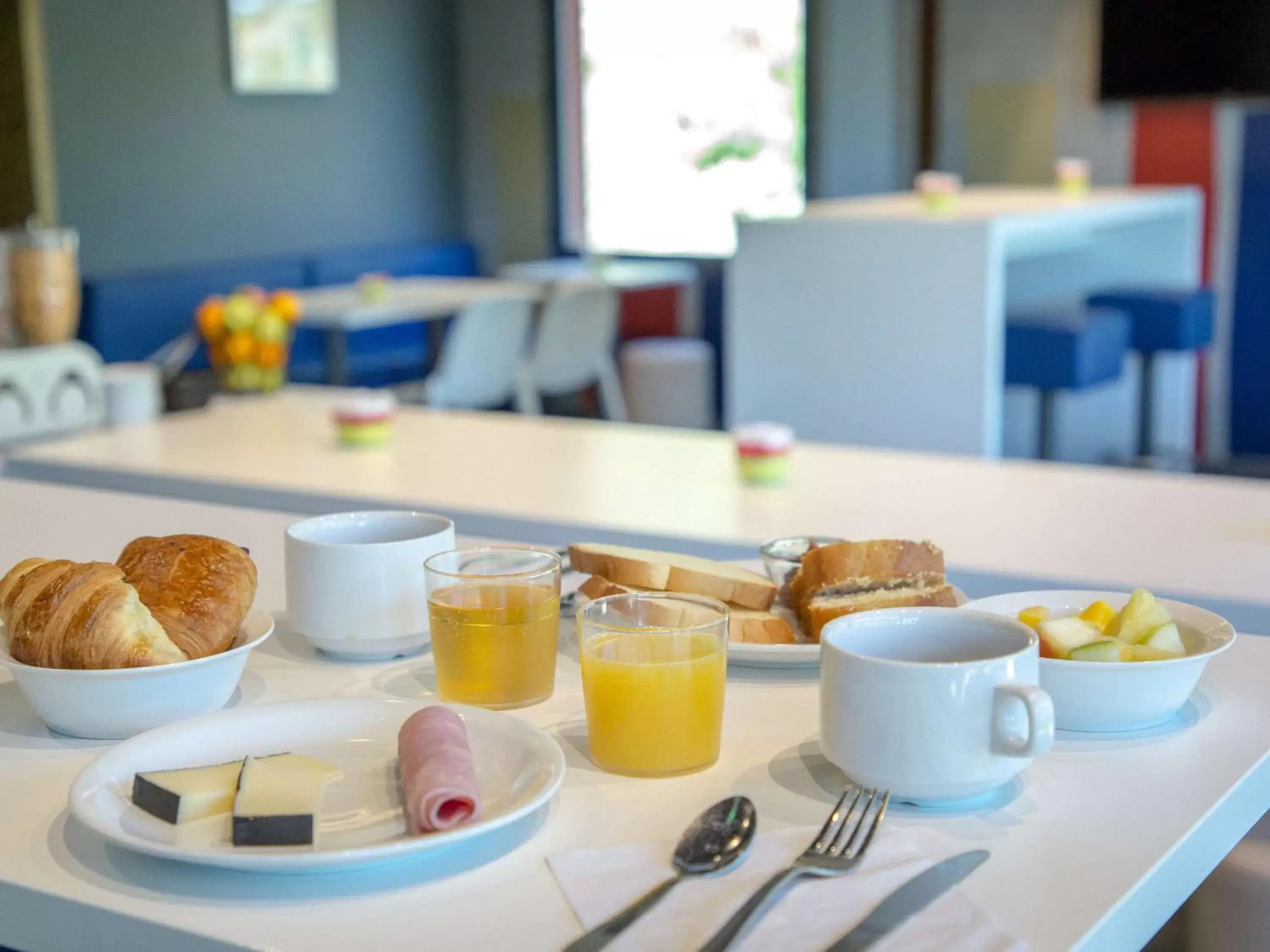 Restaurant/places to eat, Breakfast in ibis budget Brignoles Provence