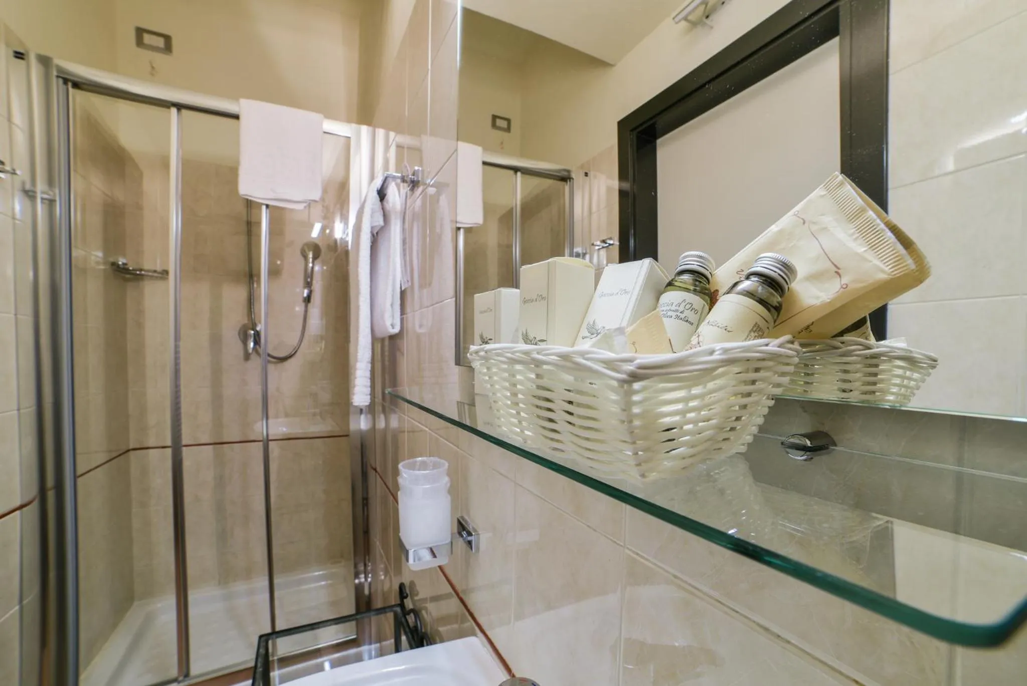 Bathroom in Hotel Bella Firenze