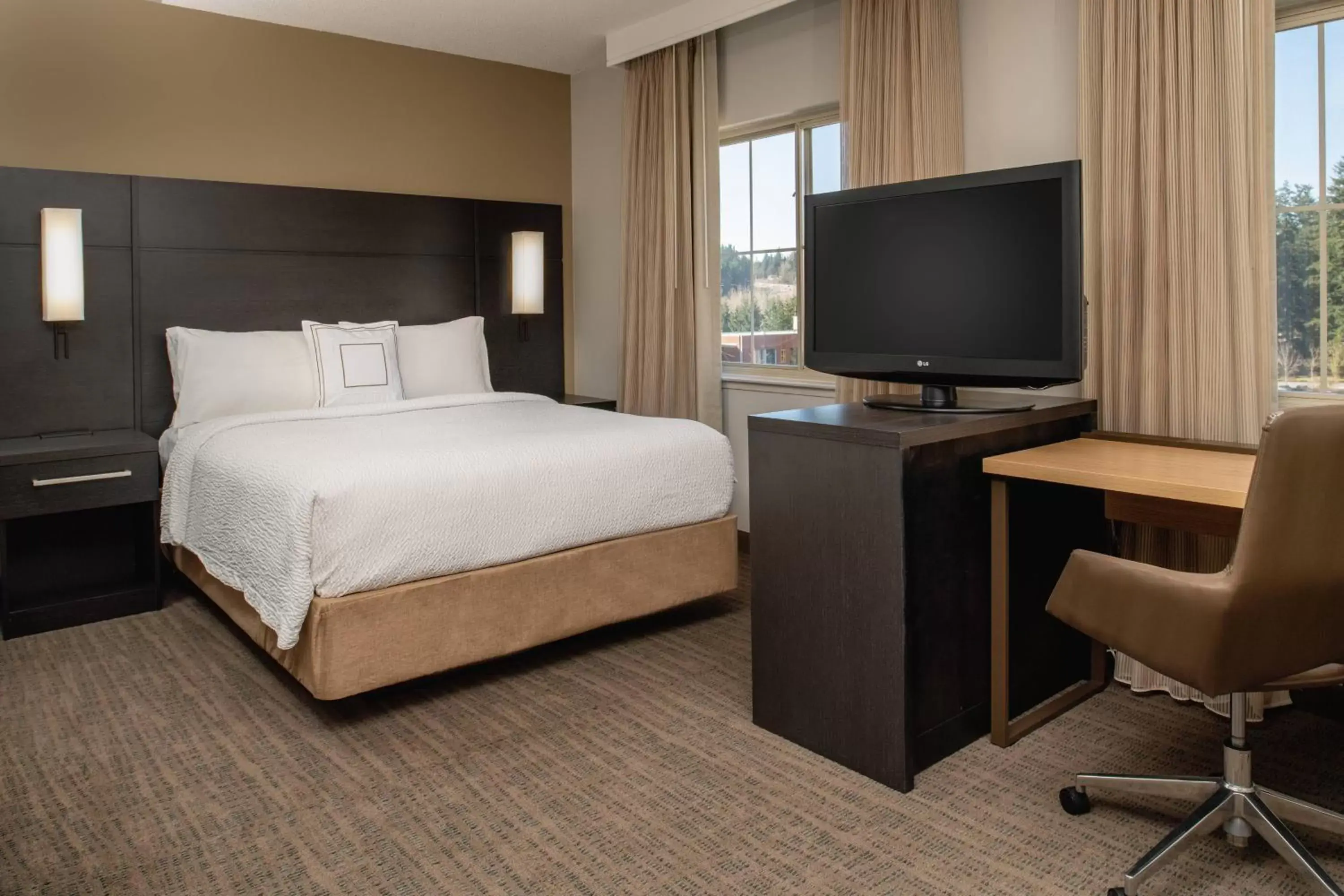Photo of the whole room, Bed in Residence Inn Seattle East/Redmond
