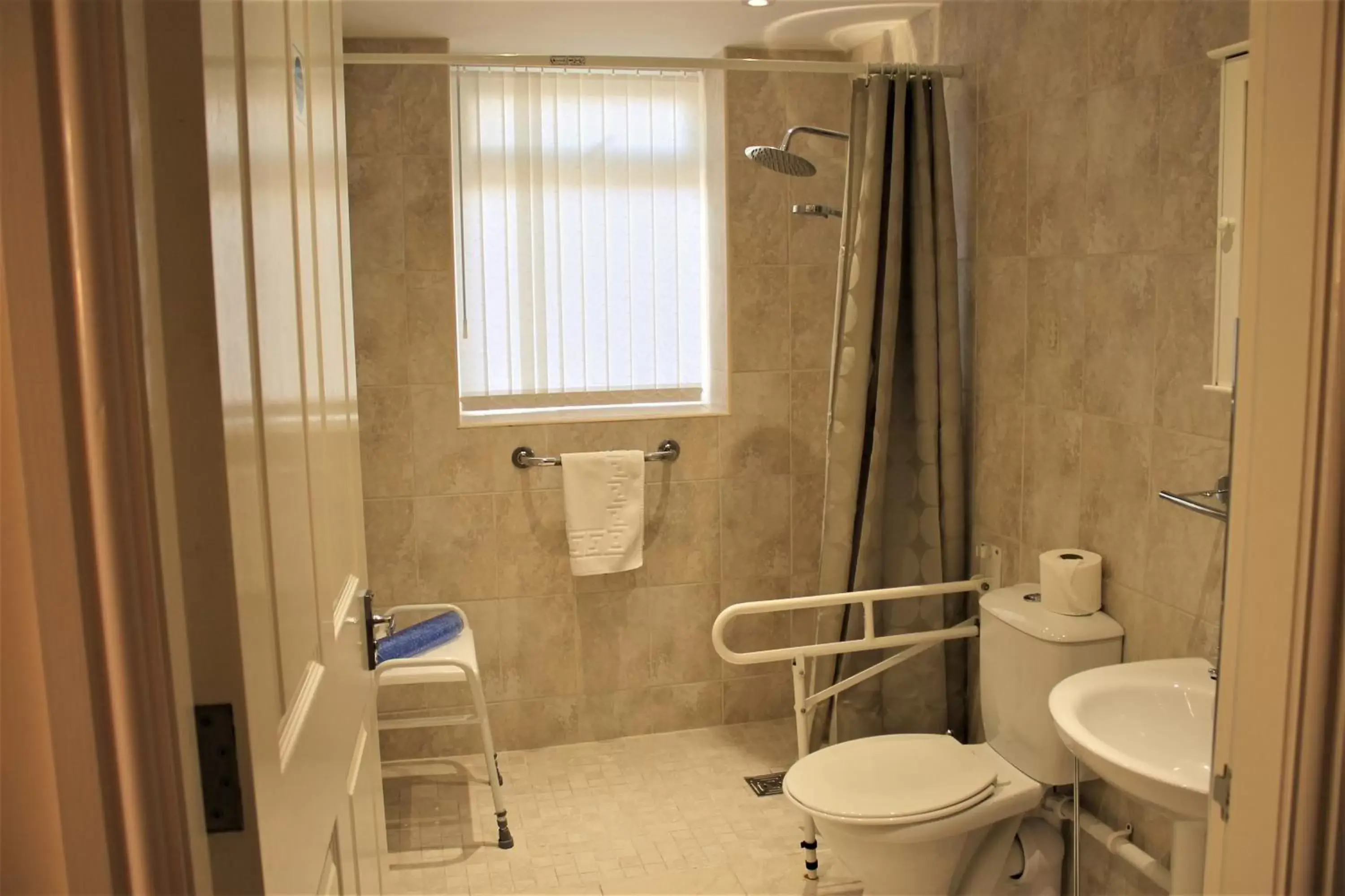 Bathroom in Winchmore Hotel