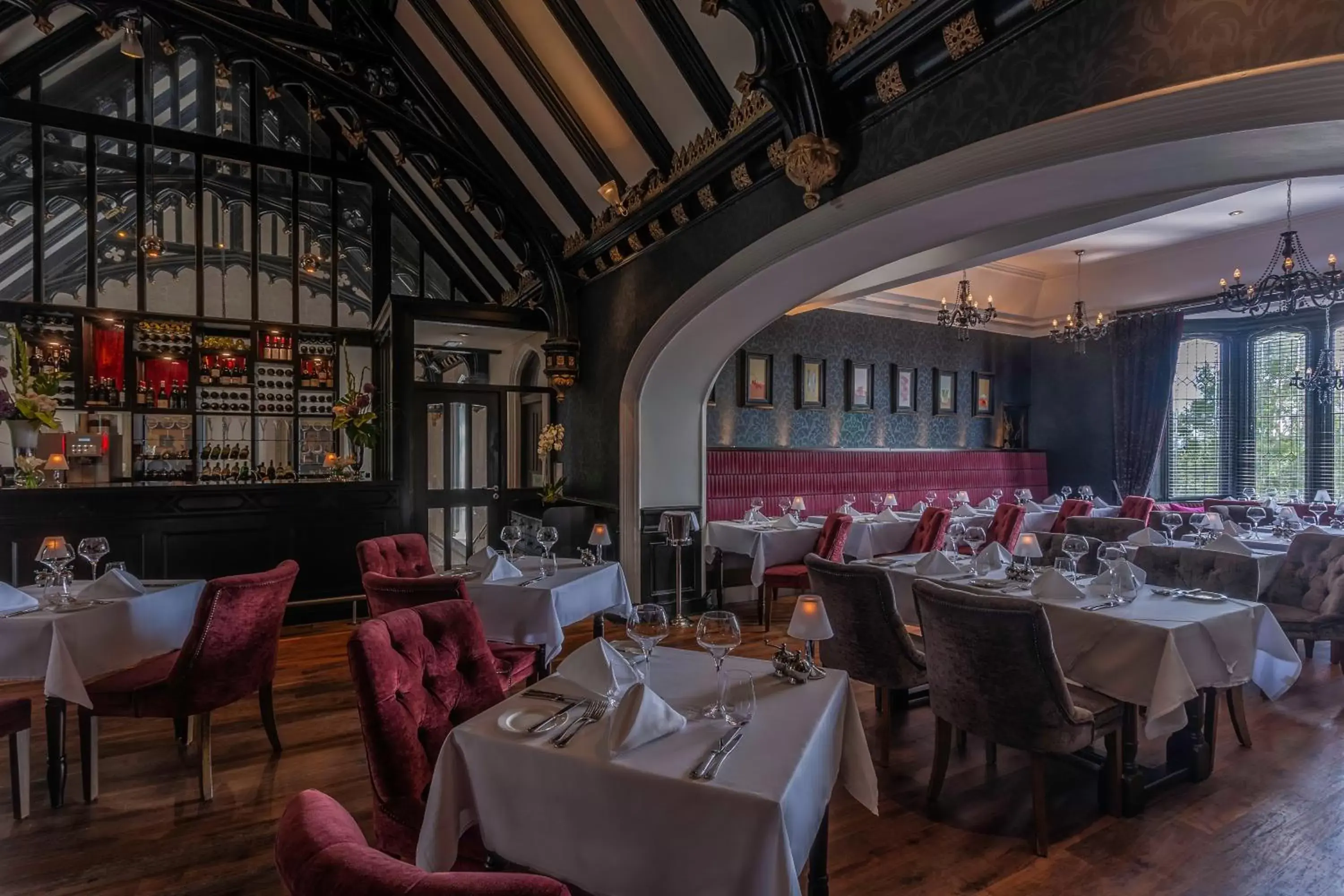 Restaurant/Places to Eat in Clontarf Castle Hotel