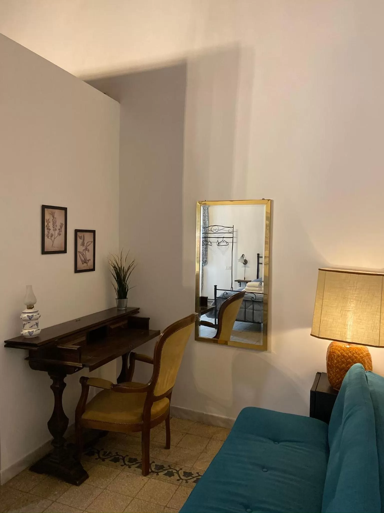 Seating Area in La Corte Segreta Tivoli