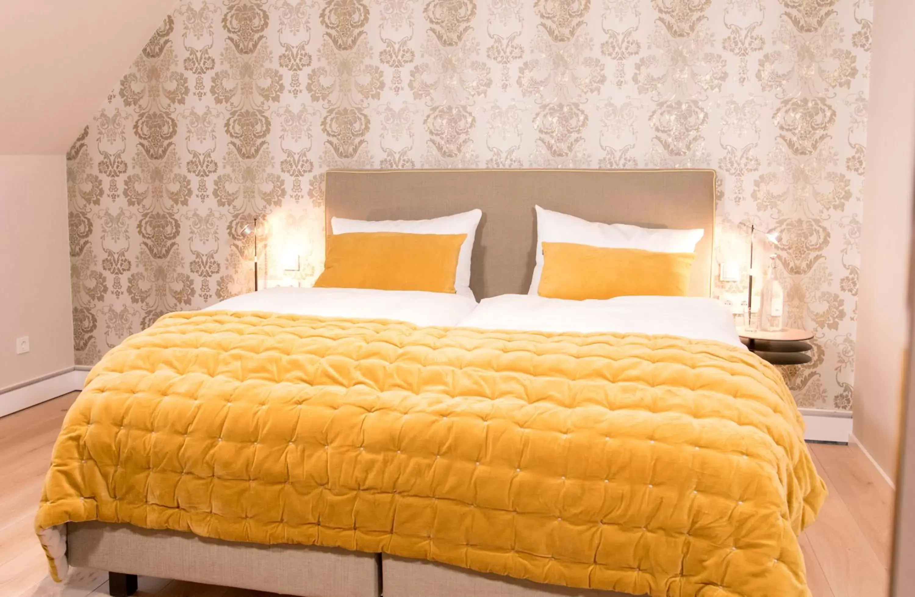 Standard Double Room in Visbeker Deern Hotel Garni Standard Double Room in Visbeker Deern Hotel Garni