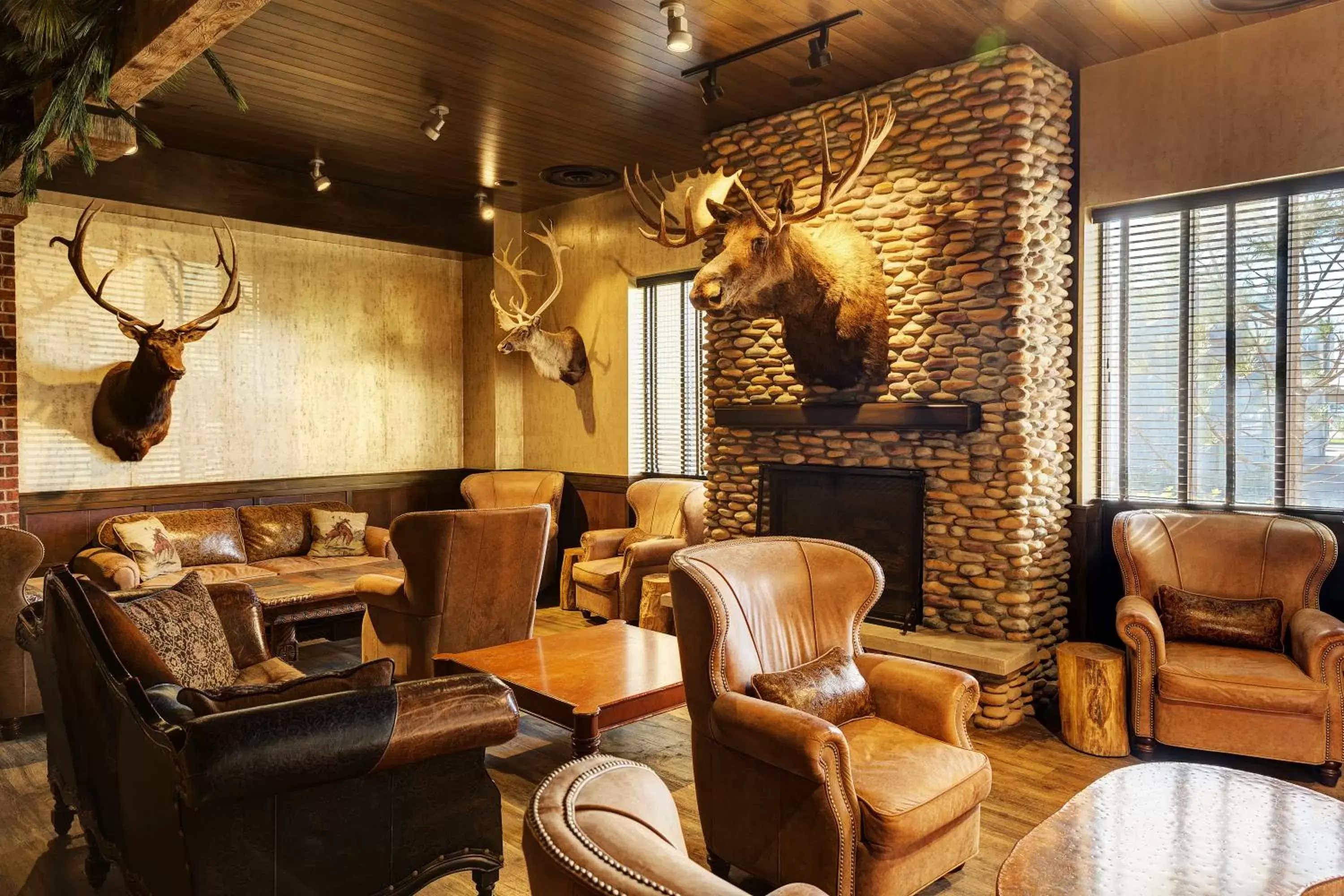 Restaurant/places to eat in El Rancho Hotel Restaurant/places to eat in El Rancho Hotel