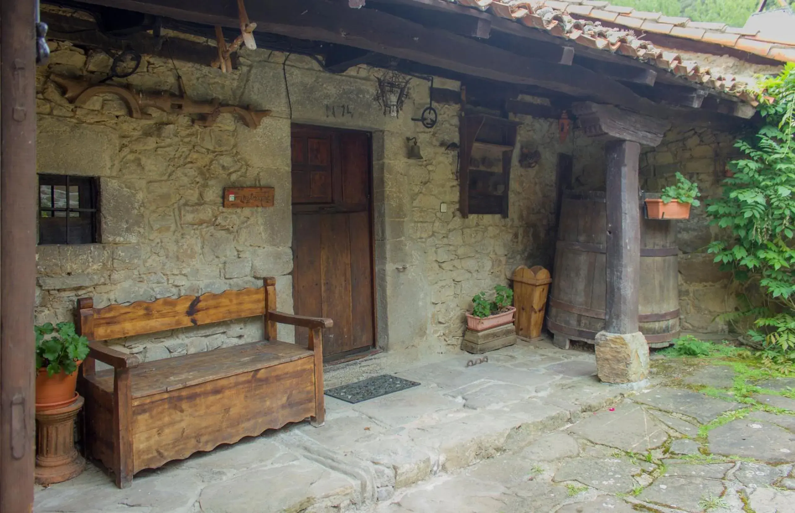 Facade/entrance in Viviendas Rurales El Covaju