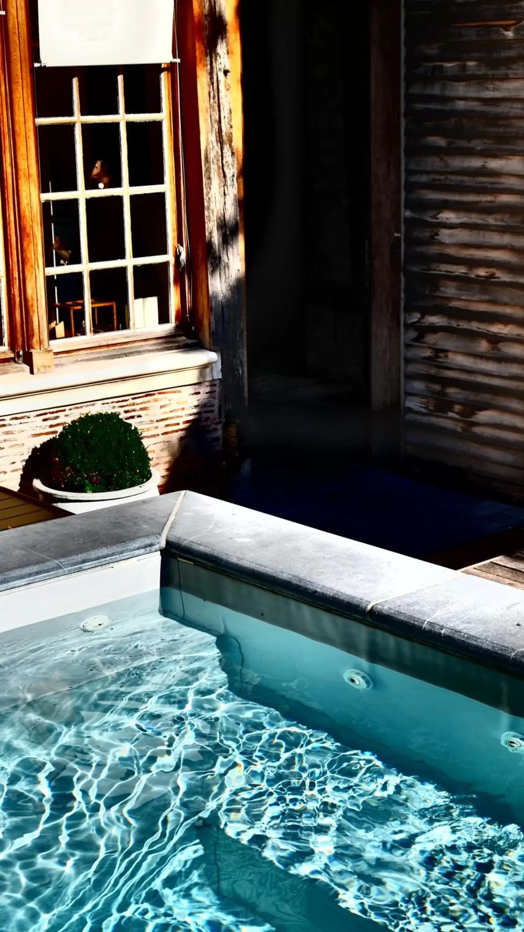 Swimming Pool in Hôtel la Maison de Rhodes & Spa