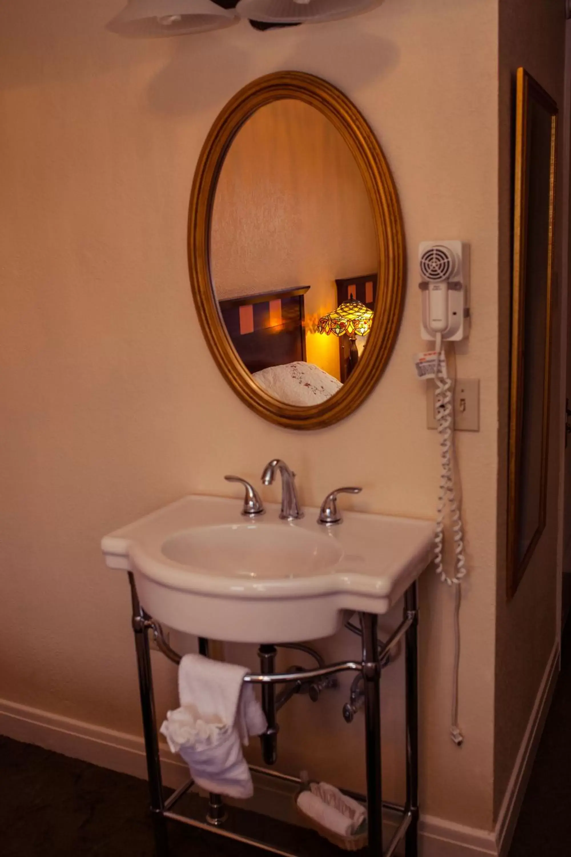 Bathroom in Gilmore Hotel, Trademark Collection by Wyndham