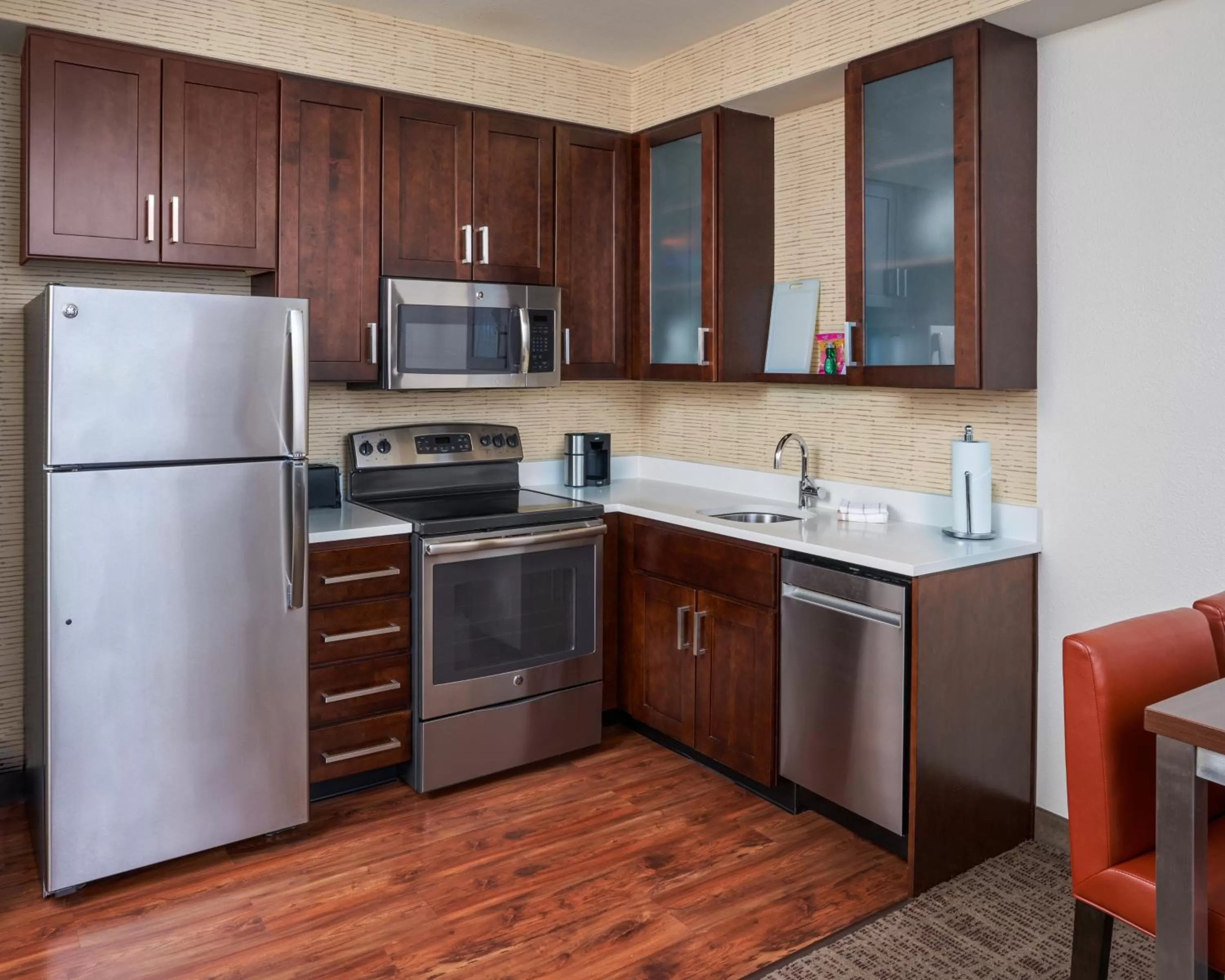 Kitchen or kitchenette in Residence Inn by Marriott Philadelphia Airport