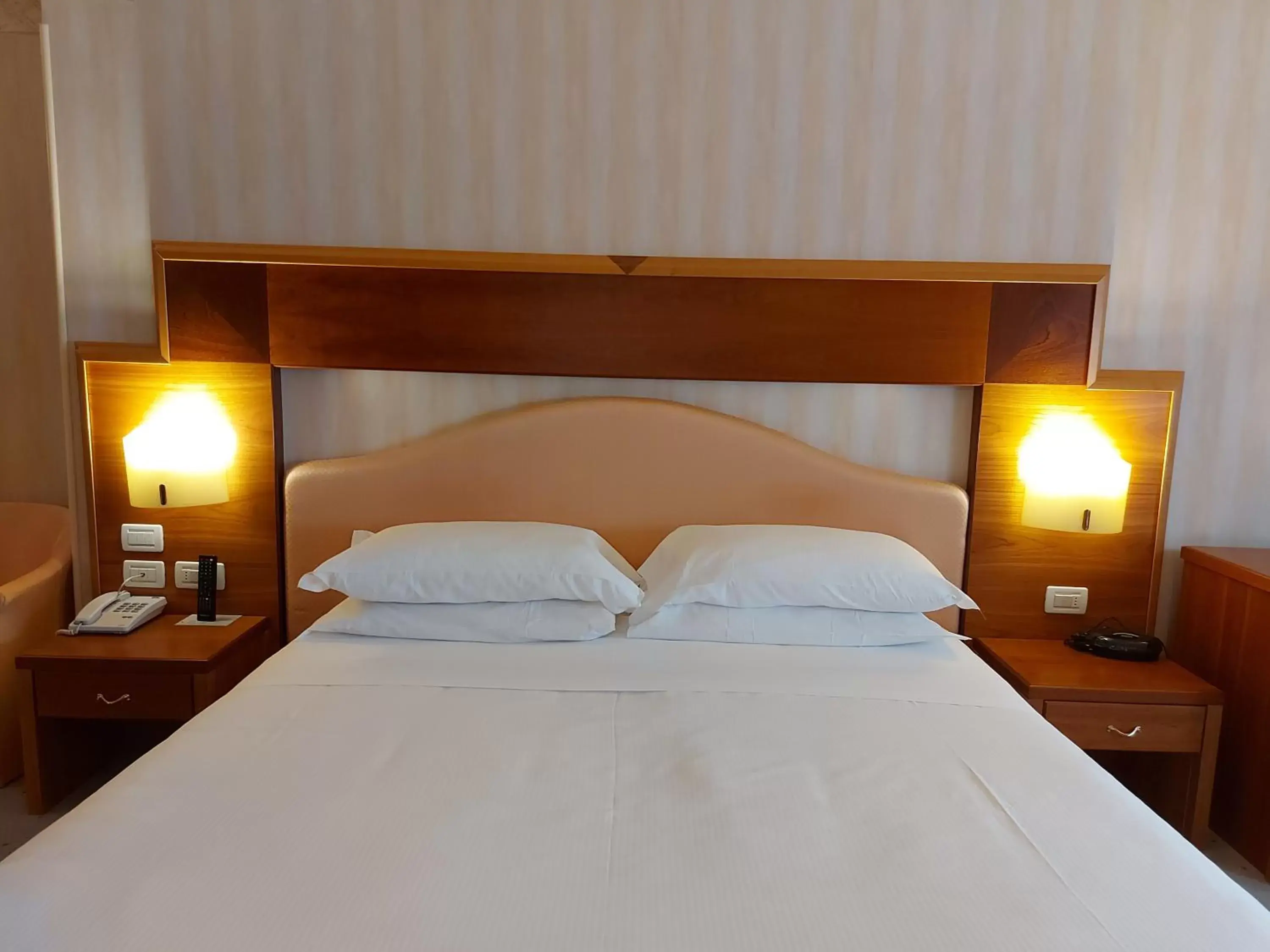 Bed in Phi Hotel Astoria