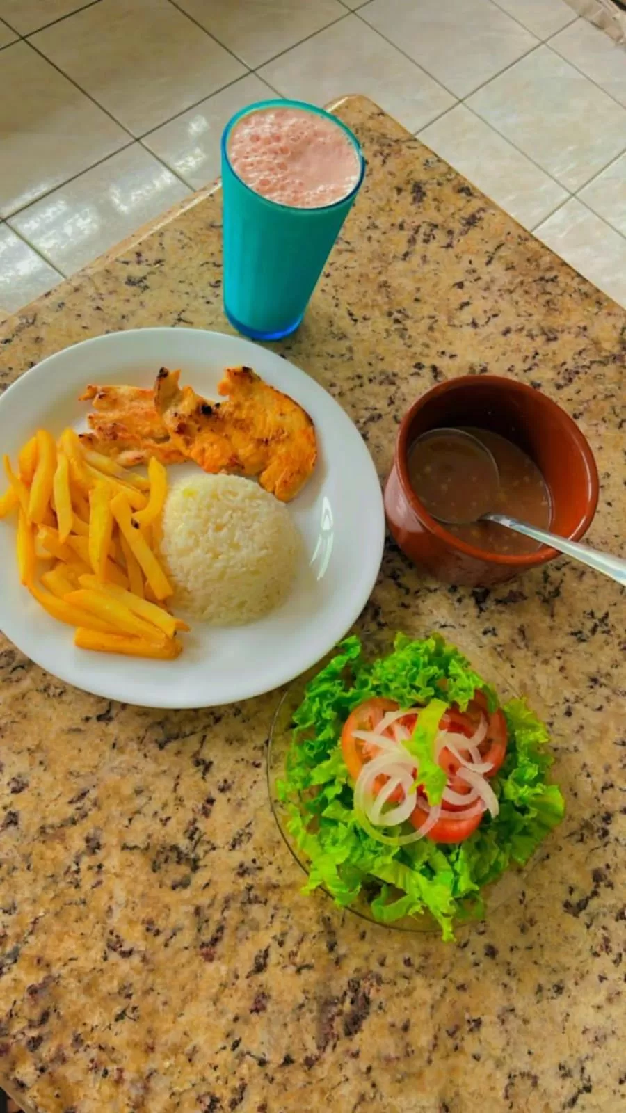 Food and drinks in Hostel e Pousada Bahia Beach