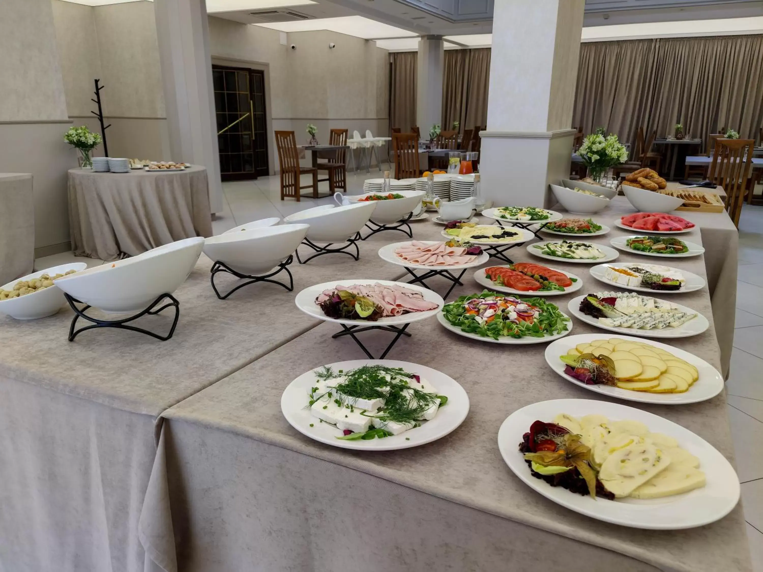 Buffet breakfast in Aneks Hotelu Kazimierz