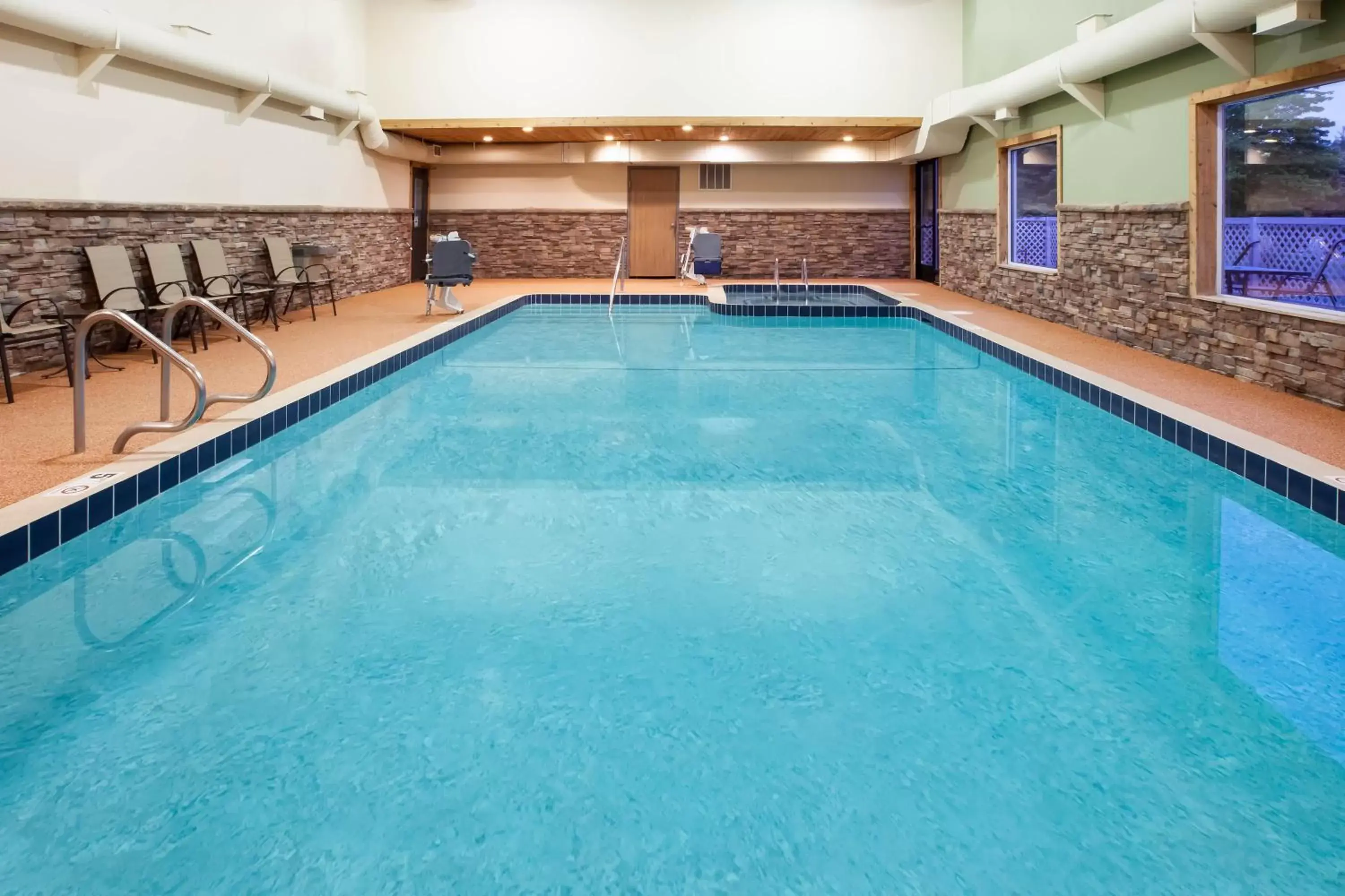 Swimming pool in Days Inn by Wyndham Cadillac Swimming pool in Days Inn by Wyndham Cadillac