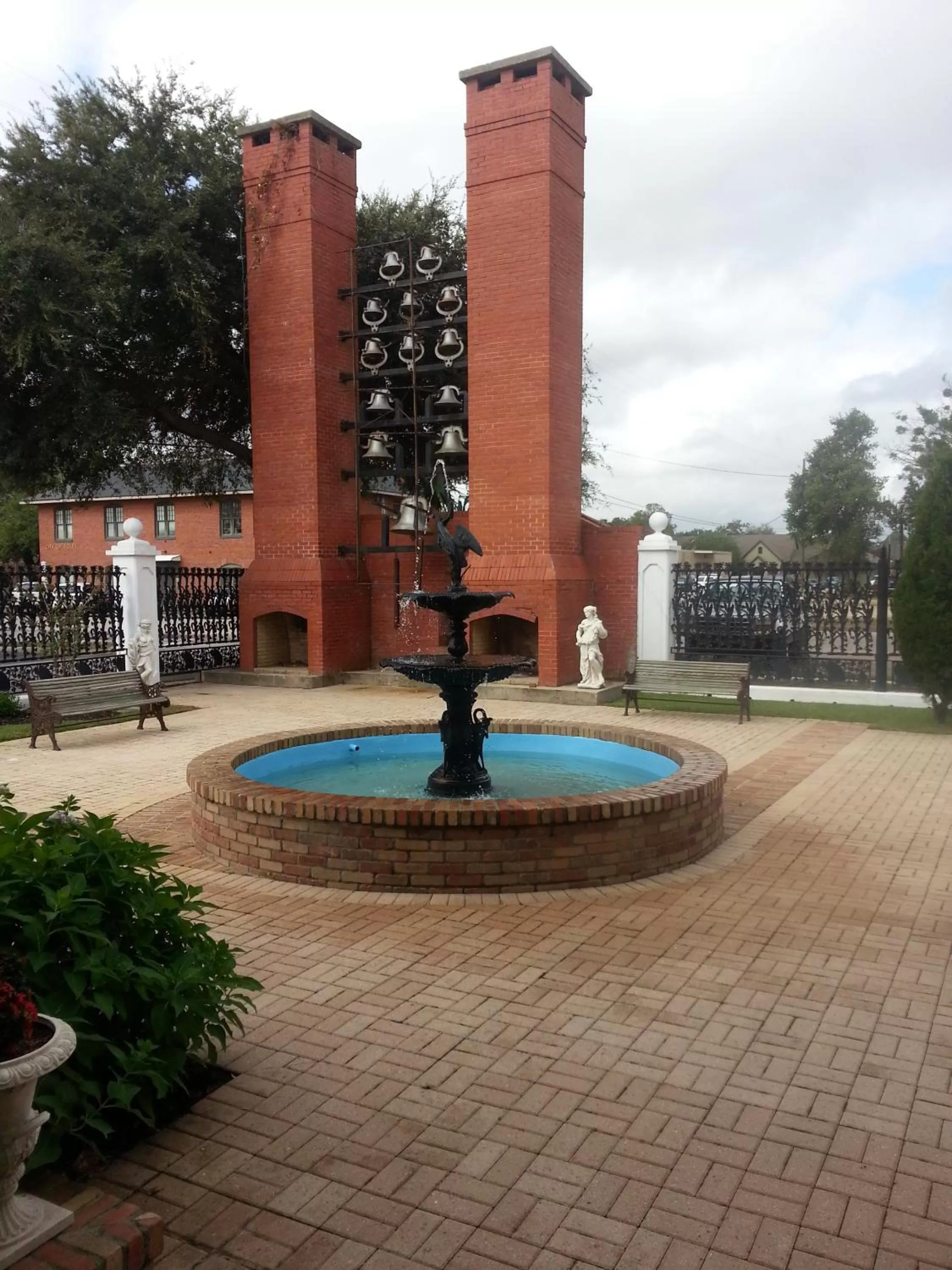 Swimming Pool in The Hotel Magnolia