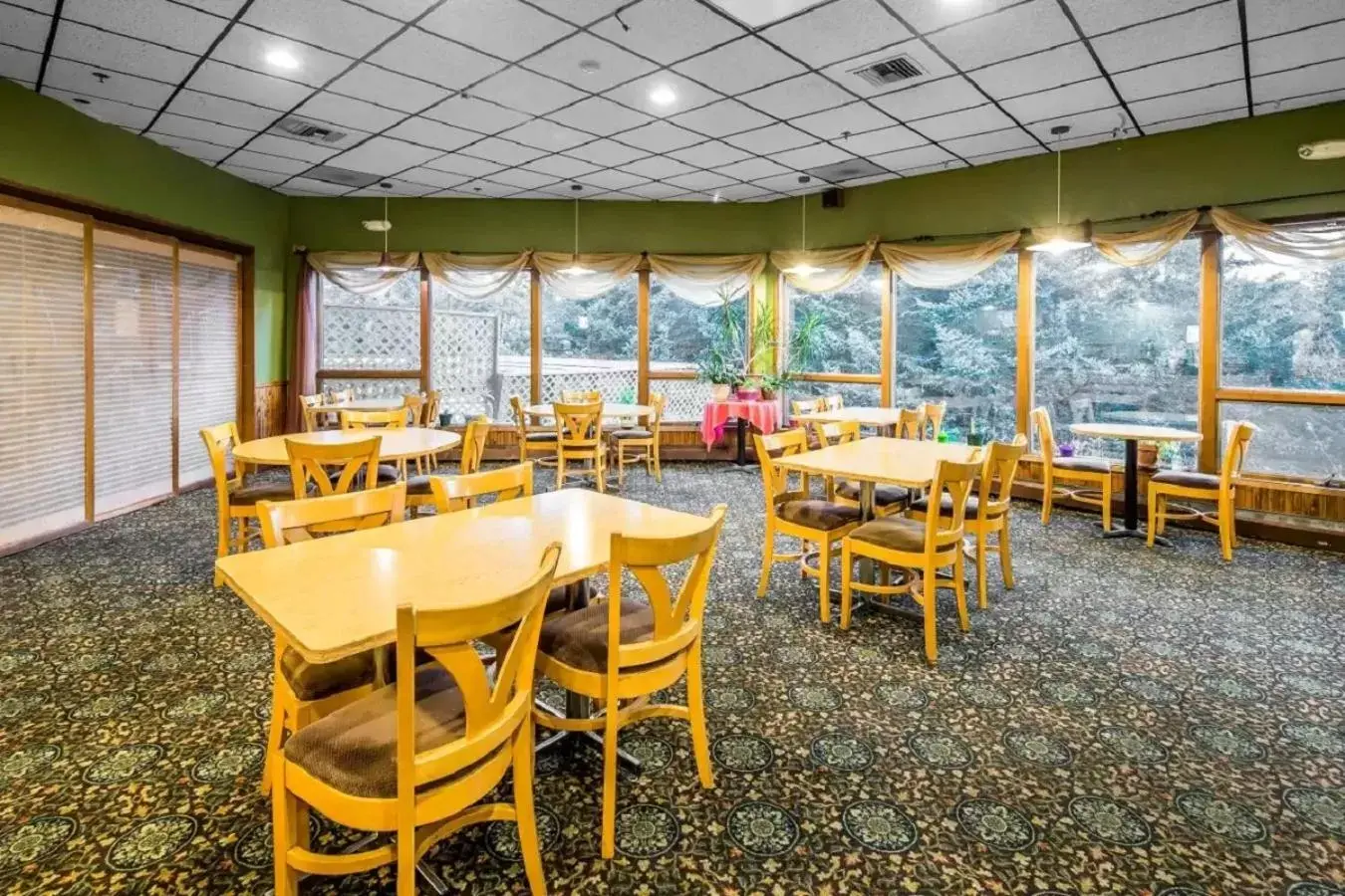 Restaurant/places to eat in Quality Inn Kodiak Restaurant/places to eat in Quality Inn Kodiak