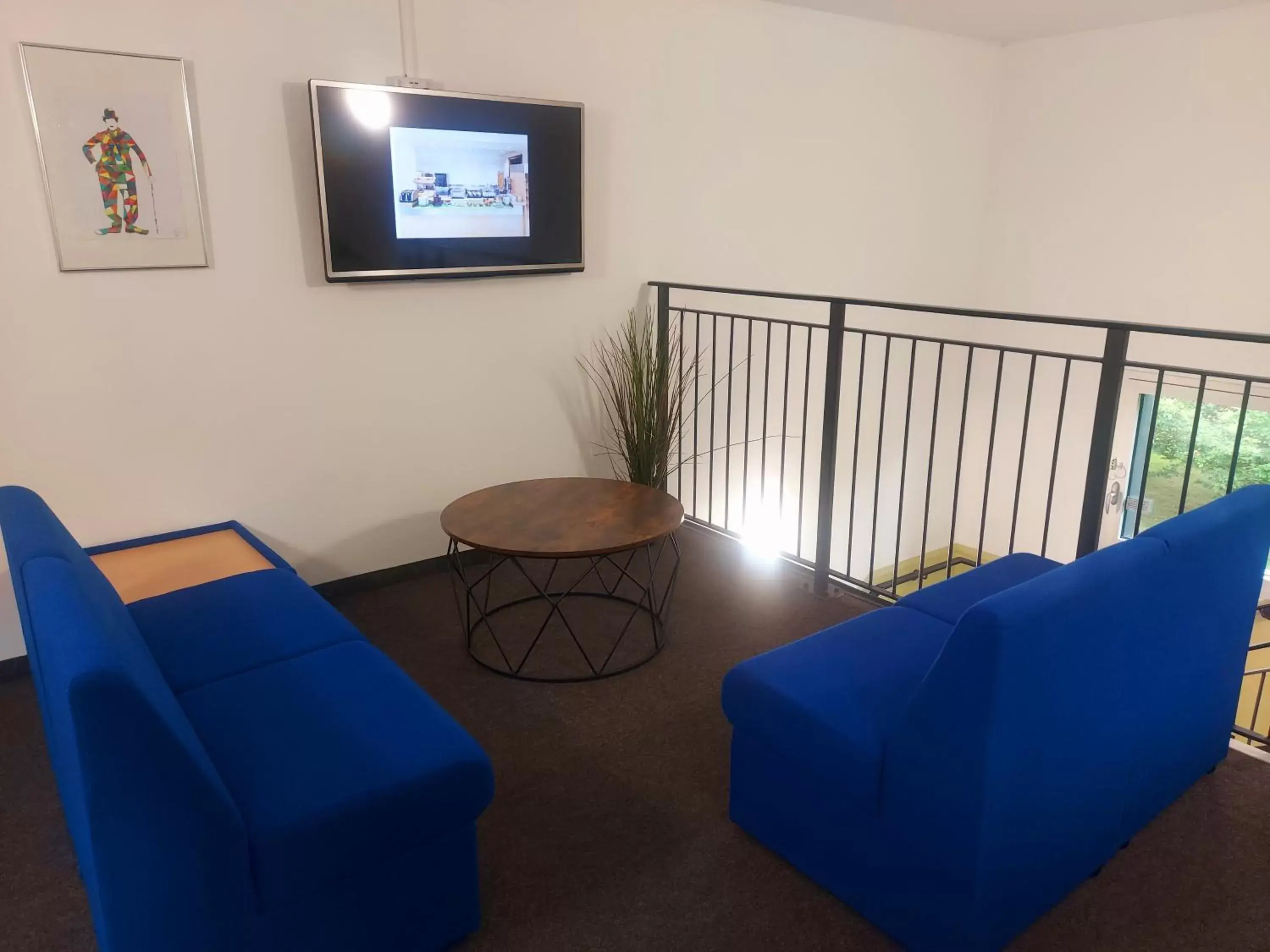 Lounge or bar, TV/Entertainment Center in ibis budget Derby