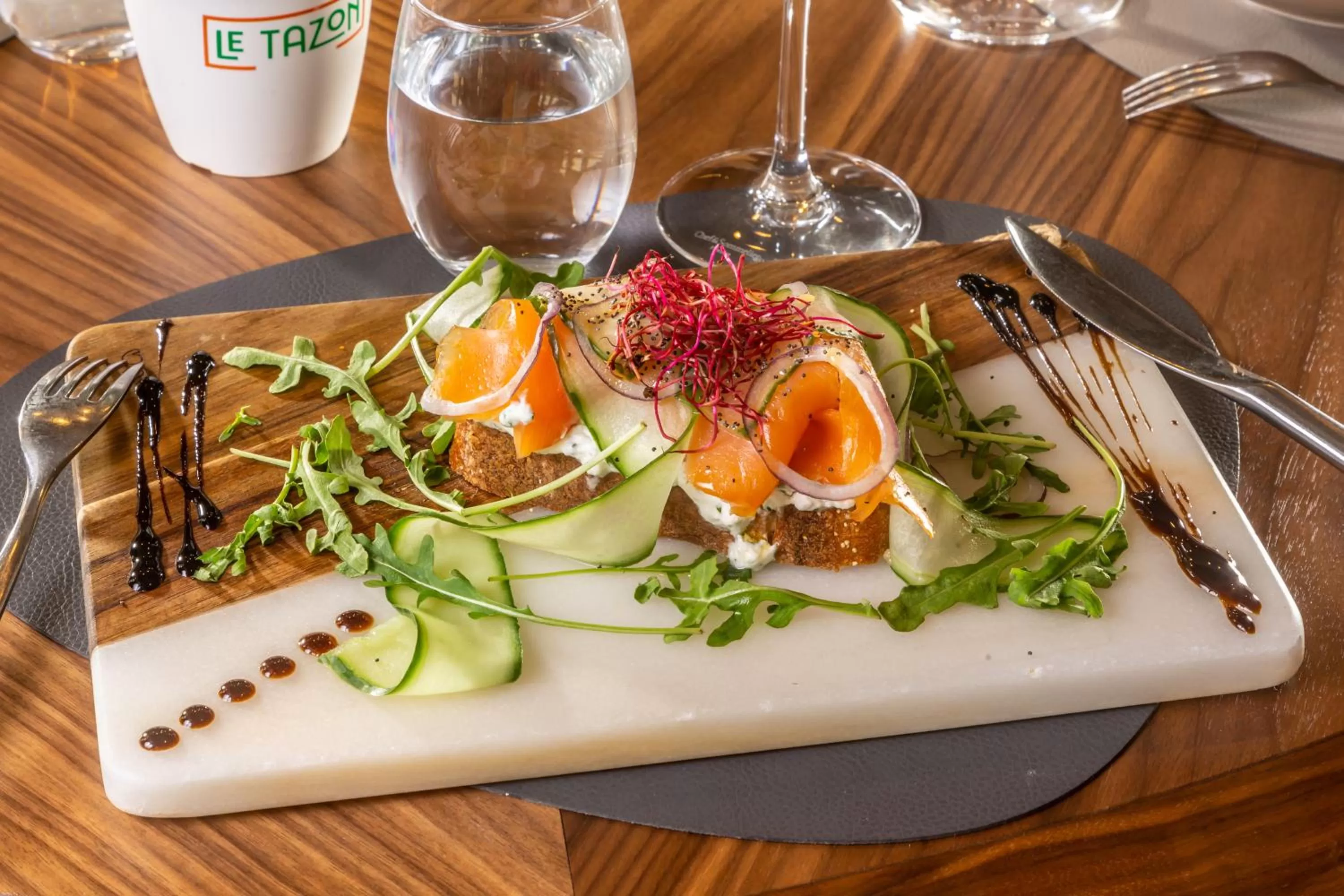 Restaurant/places to eat in Novotel Bourges