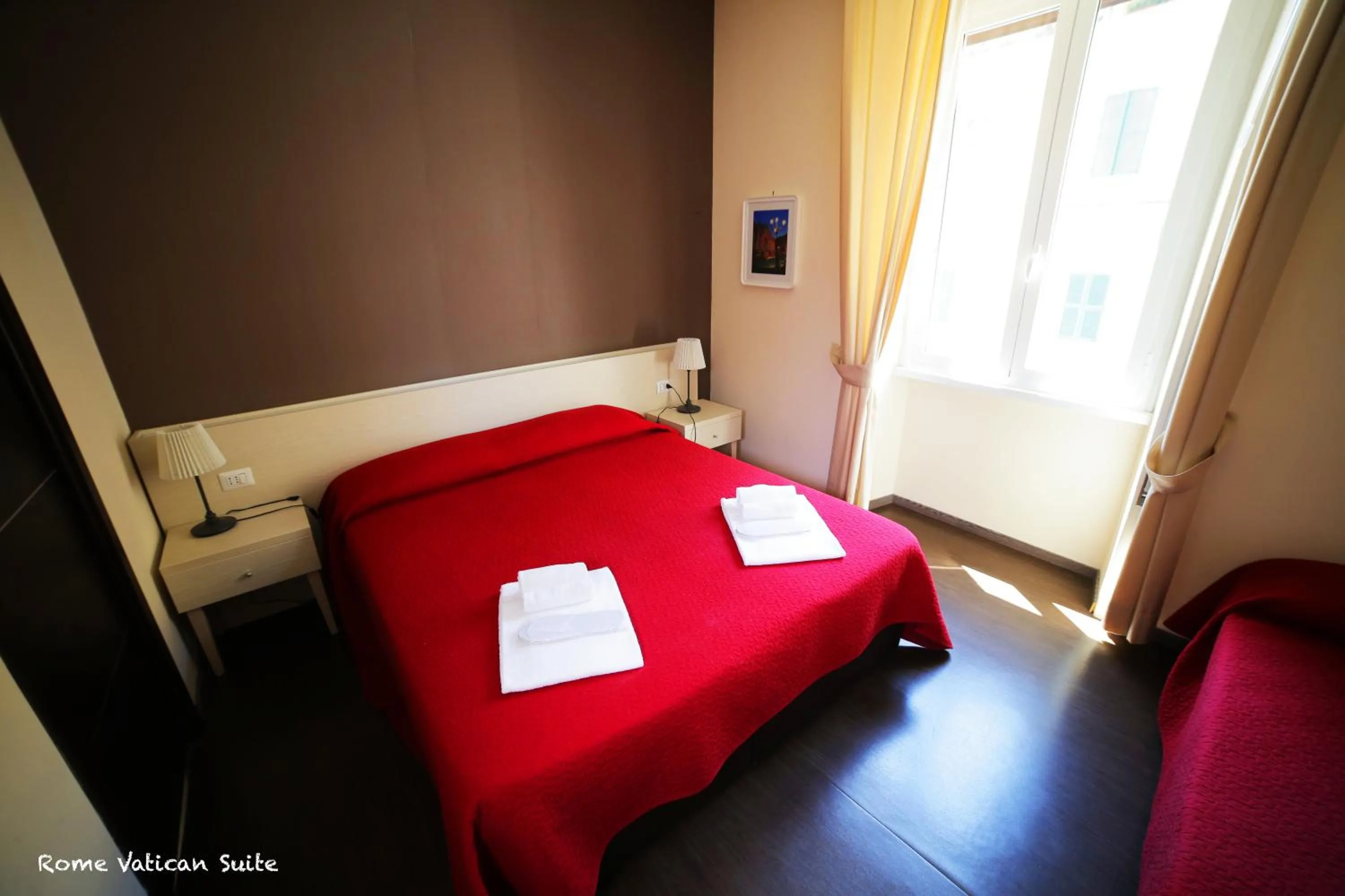 Bedroom, Bed in Rome Vatican Suite