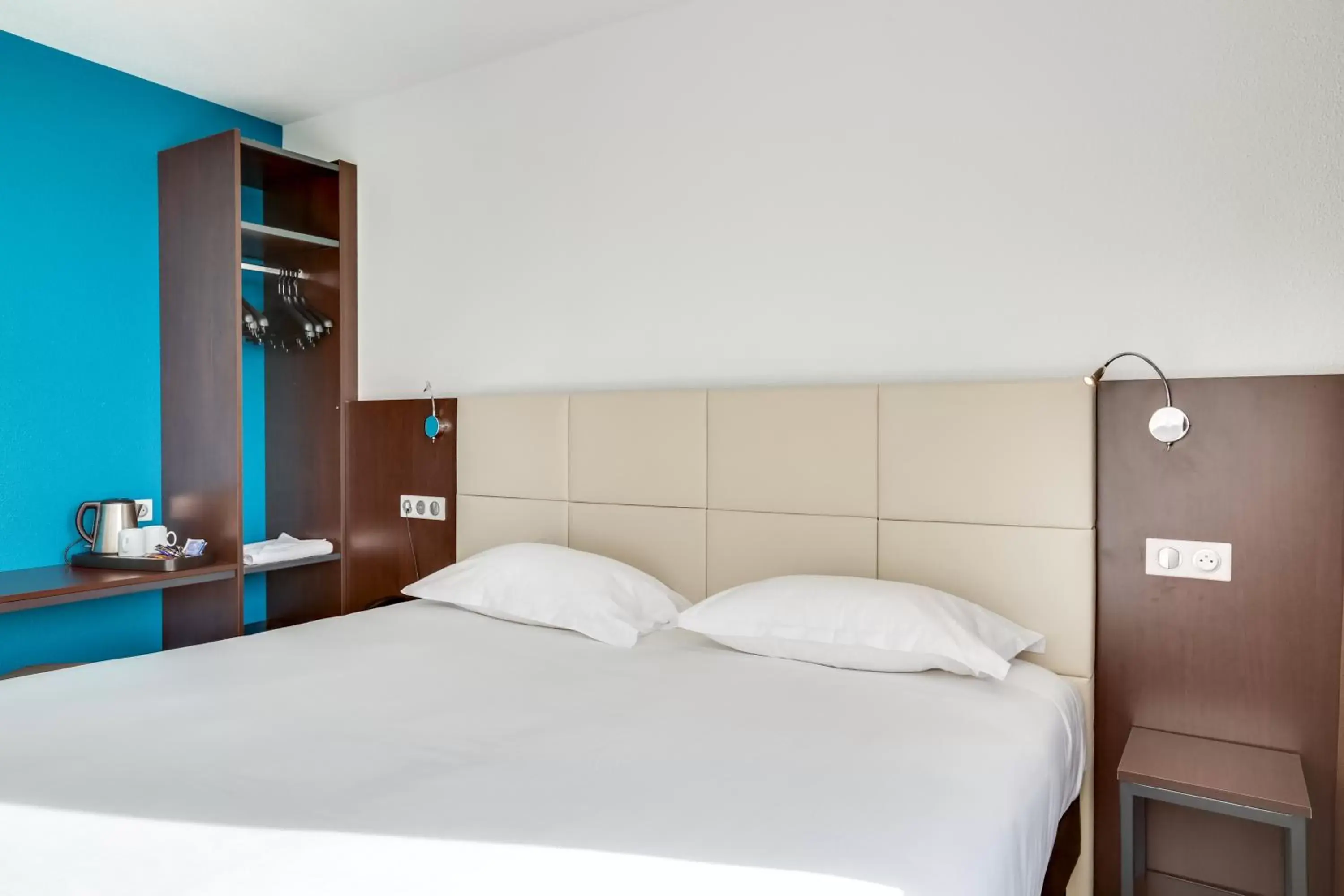 Bedroom, Bed in Inspiration by balladins Caen Mémorial