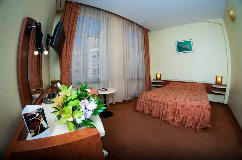 Photo of the whole room, Bed in Hotel Astoria City Center