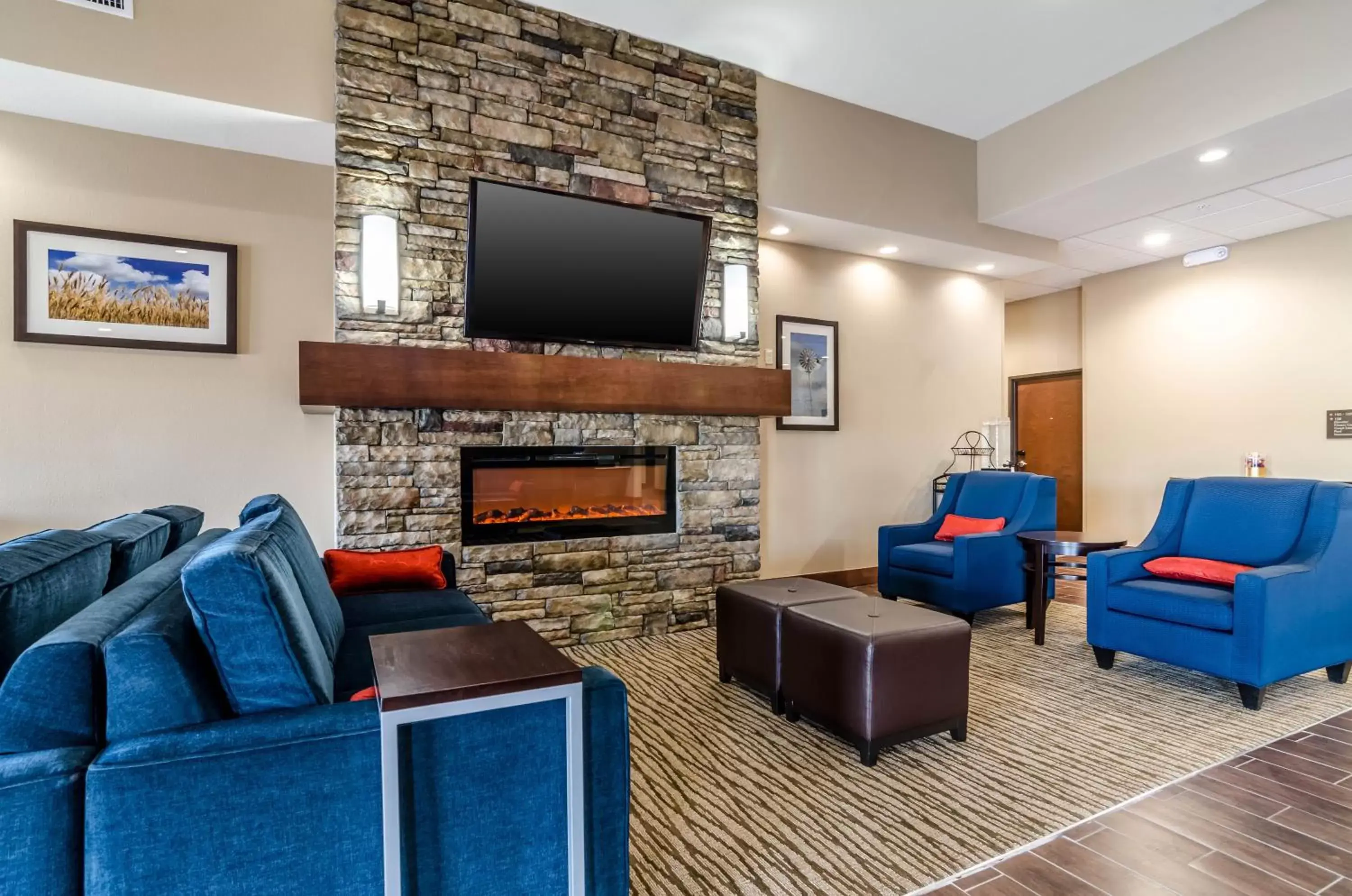 Lobby or reception, Seating Area in Comfort Inn & Suites Augusta