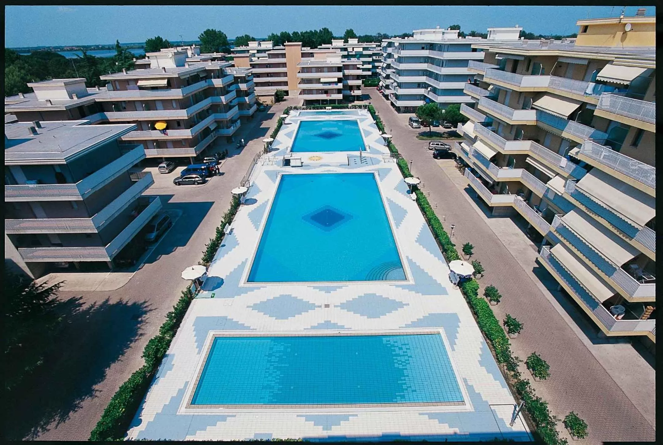 Pool View in Residence Valbella - GETURHOTELS