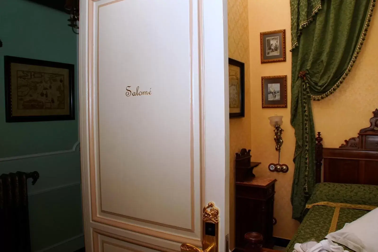 Bedroom in Sitges Royal Rooms