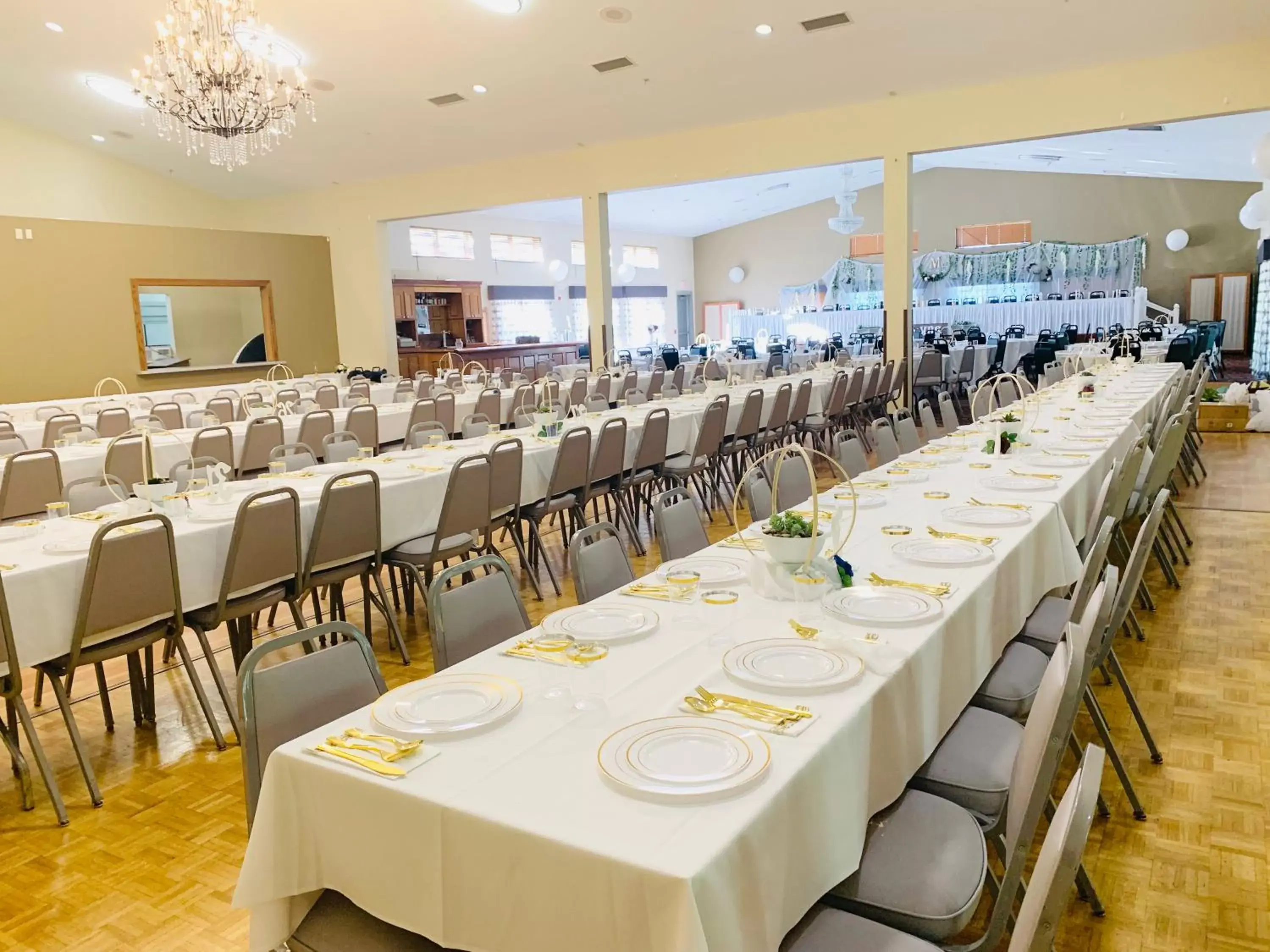 Banquet/Function facilities, Restaurant/Places to Eat in AmericInn by Wyndham New Lisbon